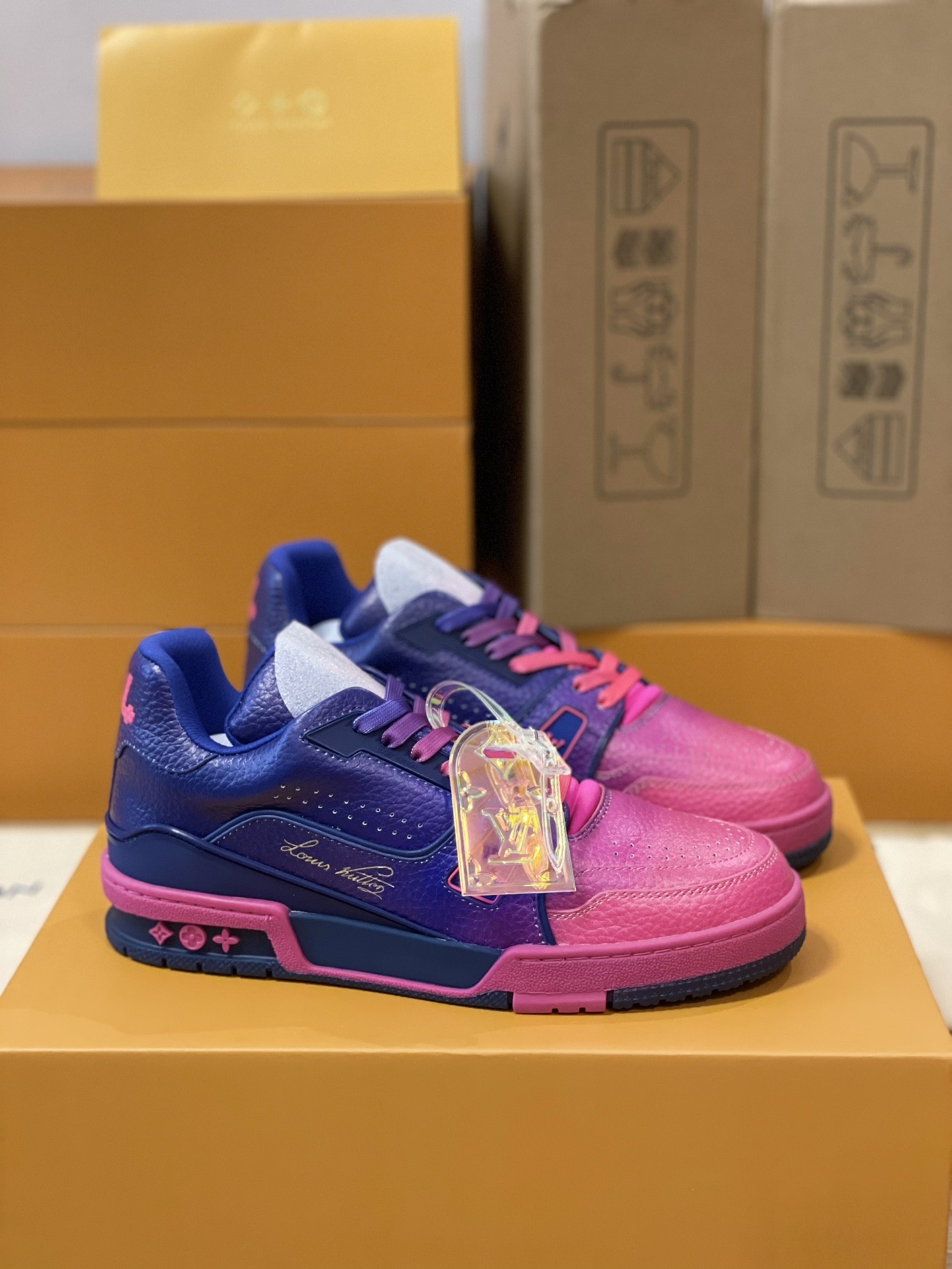 「#197」LOUIS VUITTON TRAINER MS0119 Sneakers - Image 2
