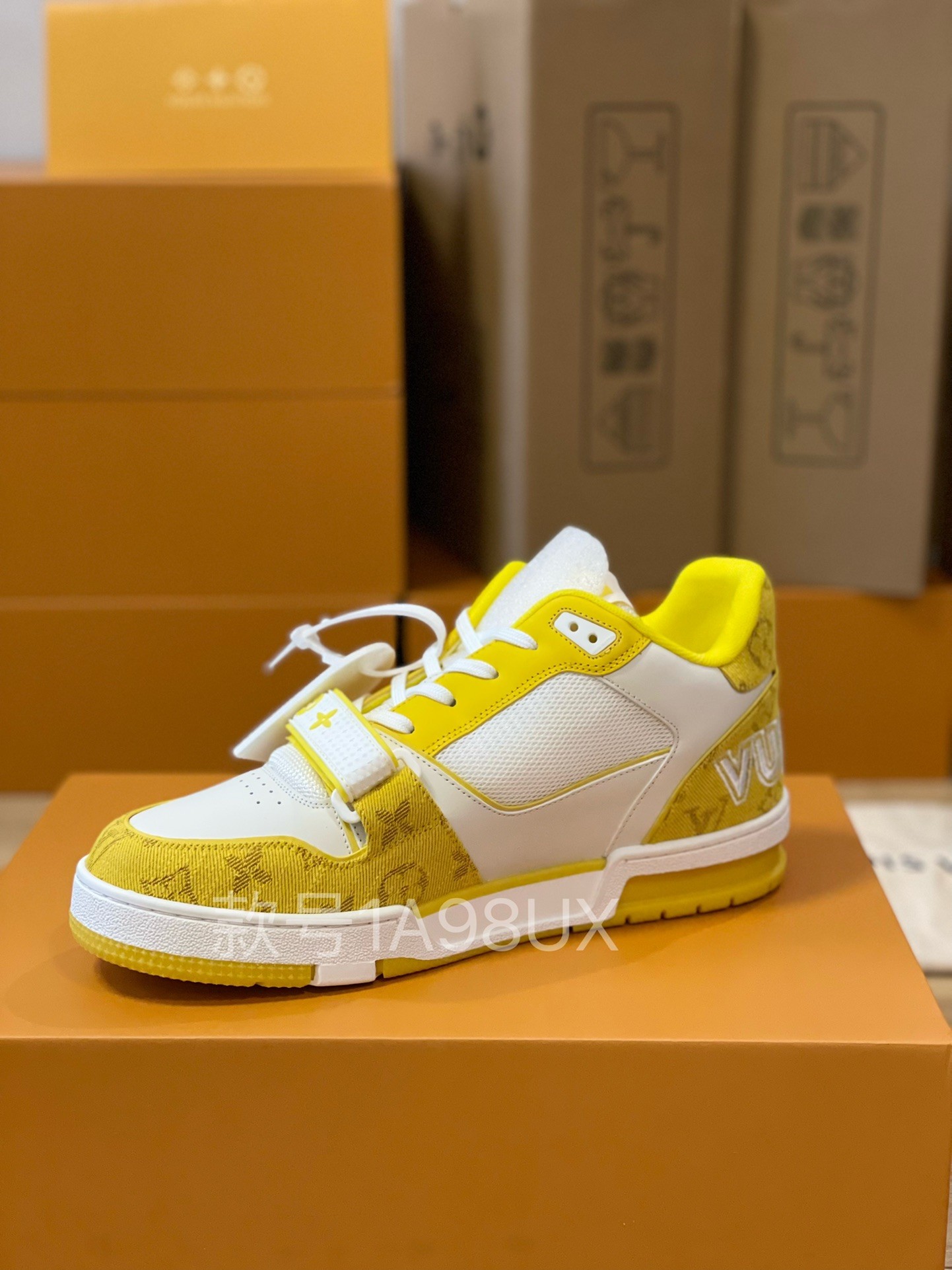 「#198」LOUIS VUITTON TRAINER 1A8FN8 Sneakers - Image 3