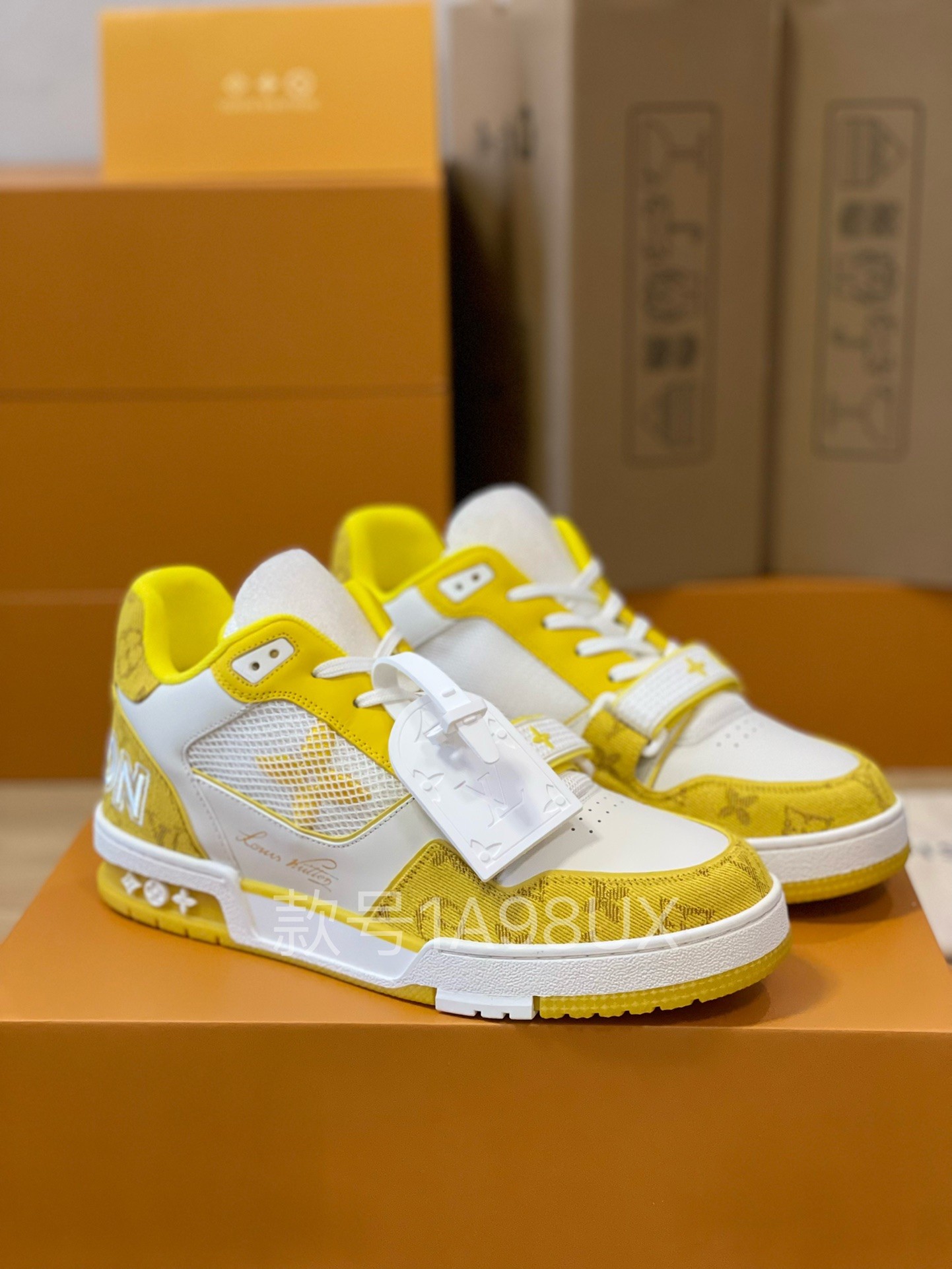 「#198」LOUIS VUITTON TRAINER 1A8FN8 Sneakers - Image 2