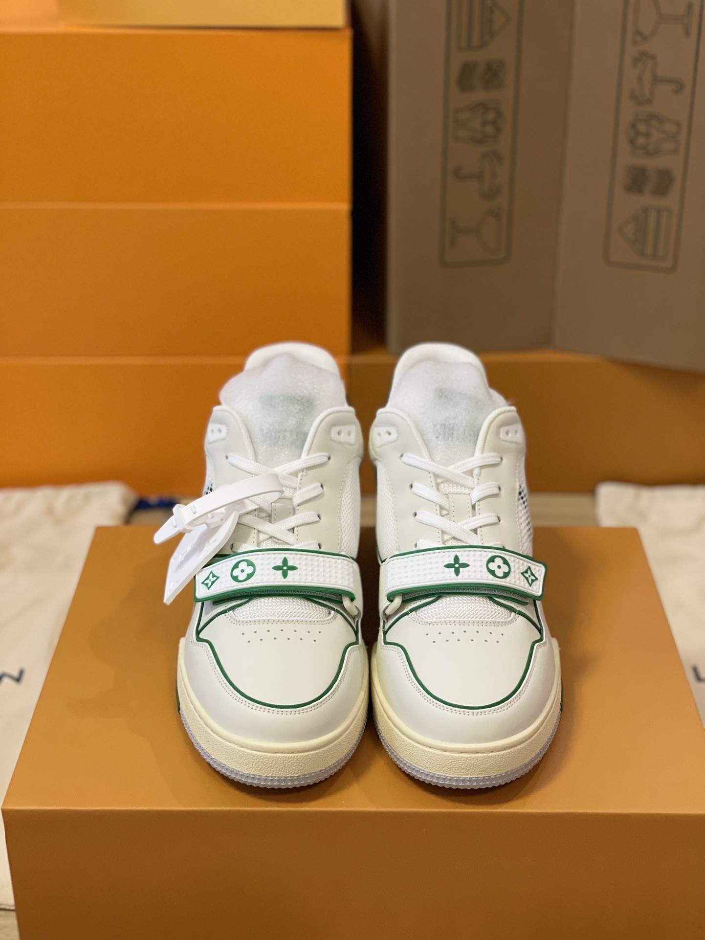 「#199」LOUIS VUITTON TRAINER 1A98UX Sneakers Fall/Winter - Image 4