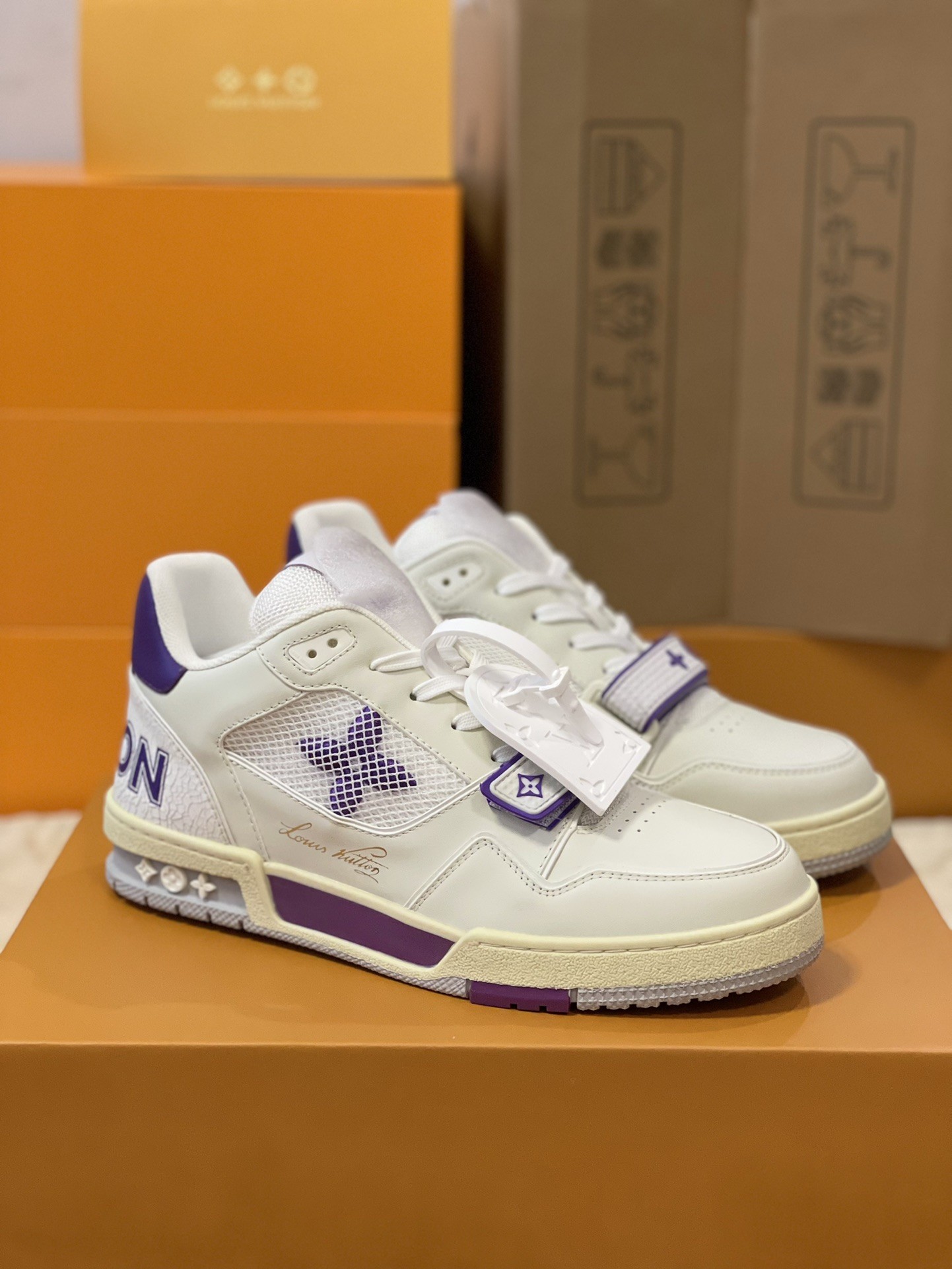 「#200」LOUIS VUITTON TRAINER 1A98UX Sneakers Fall/Winter - Image 2