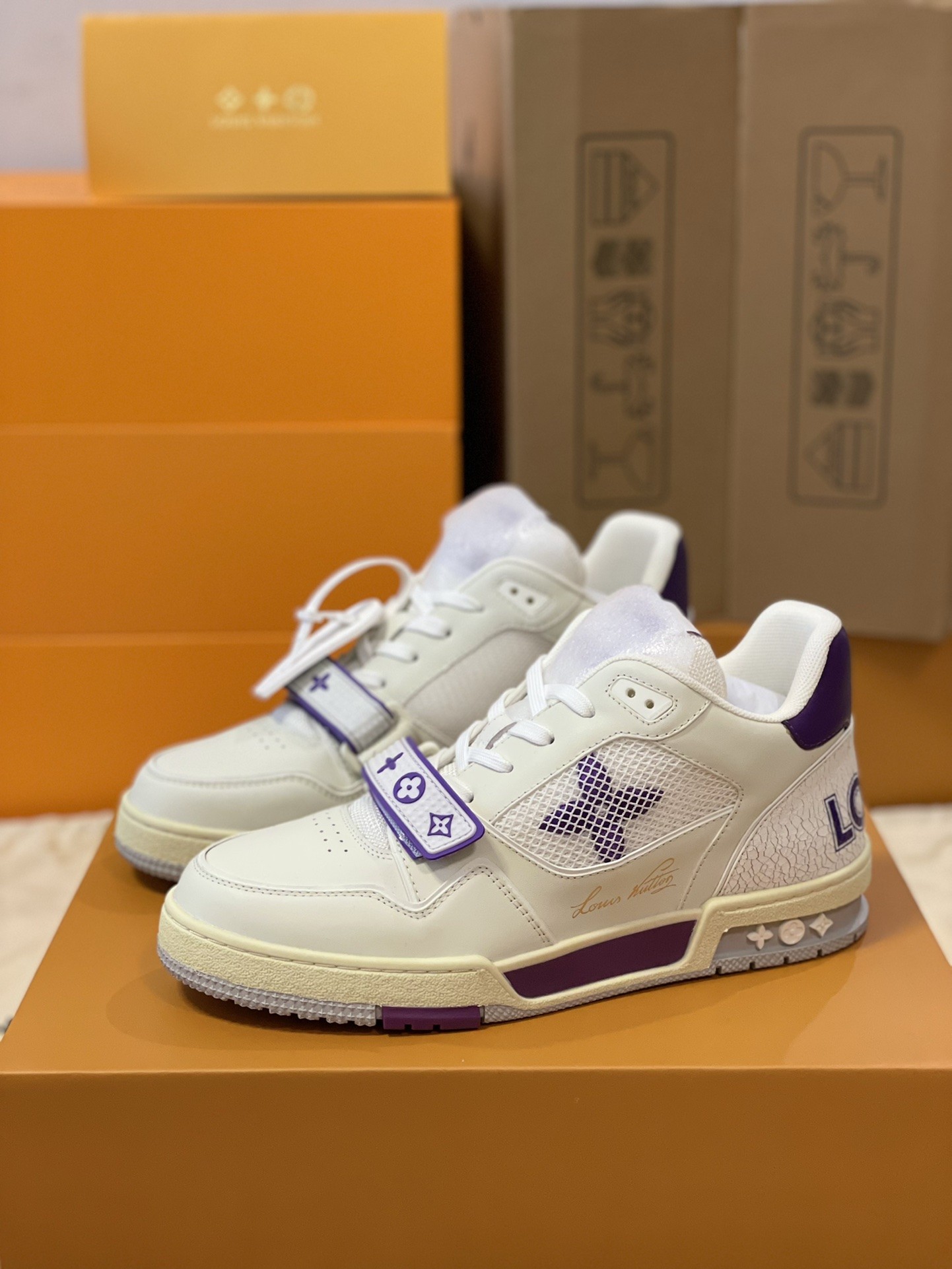 「#200」LOUIS VUITTON TRAINER 1A98UX Sneakers Fall/Winter