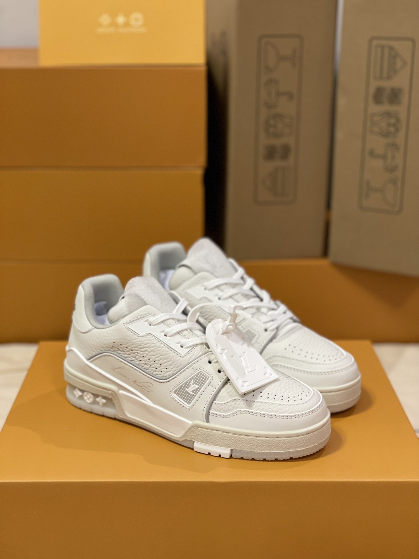 「#204」LOUIS VUITTON TRAINER Sneaker - Image 2