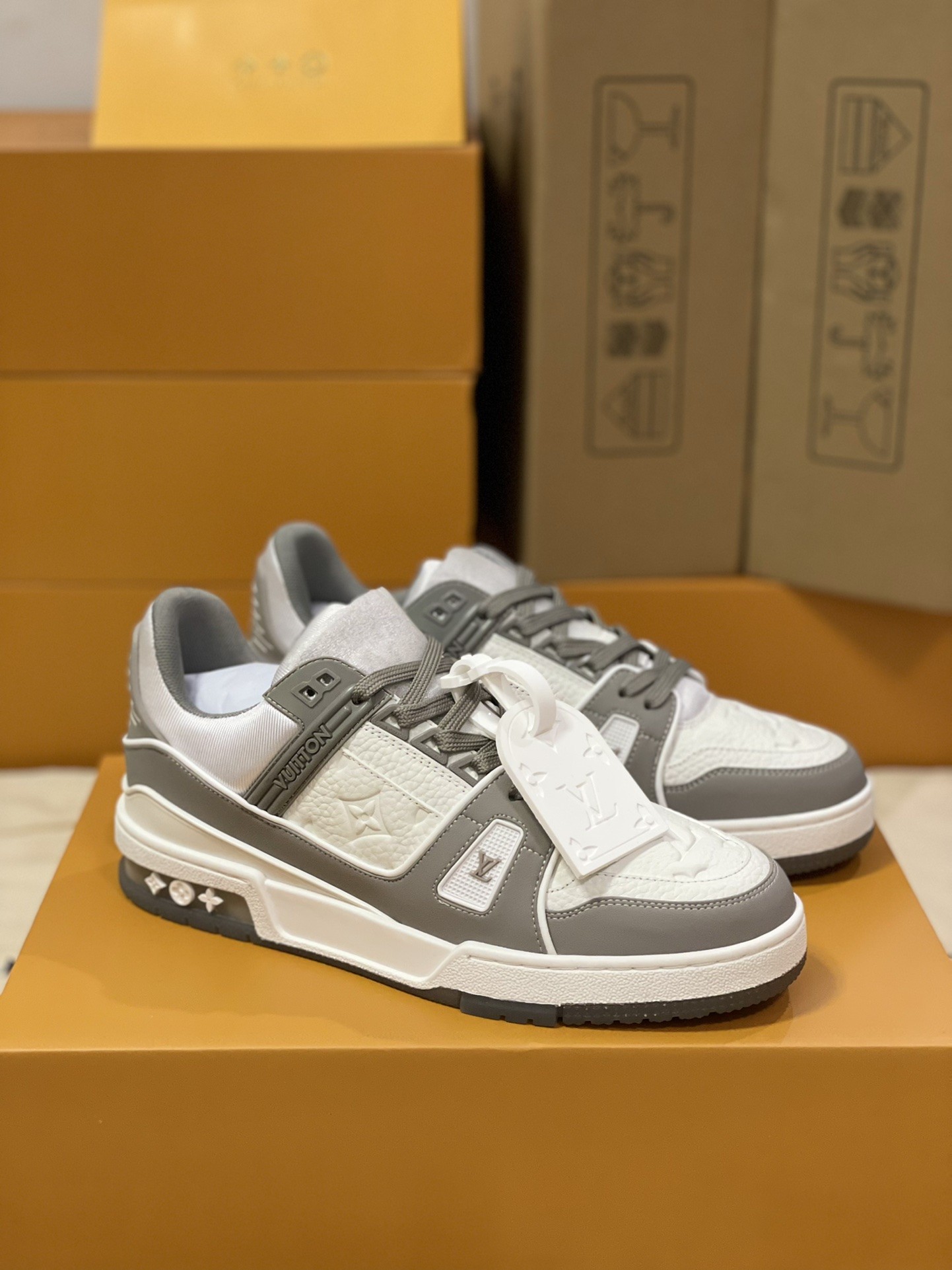 「#208」LOUIS VUITTON TRAINER 1A8KB8 Sneaker - Image 2