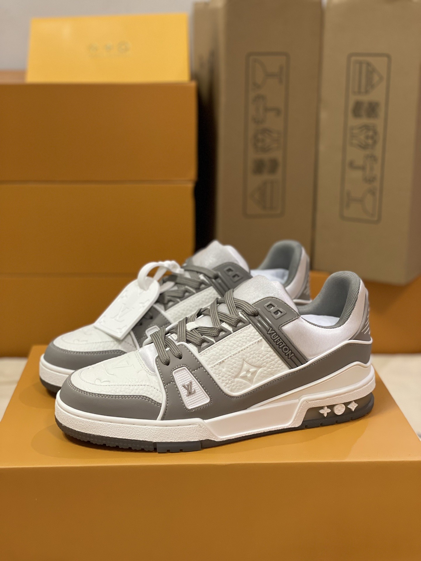 「#208」LOUIS VUITTON TRAINER 1A8KB8 Sneaker