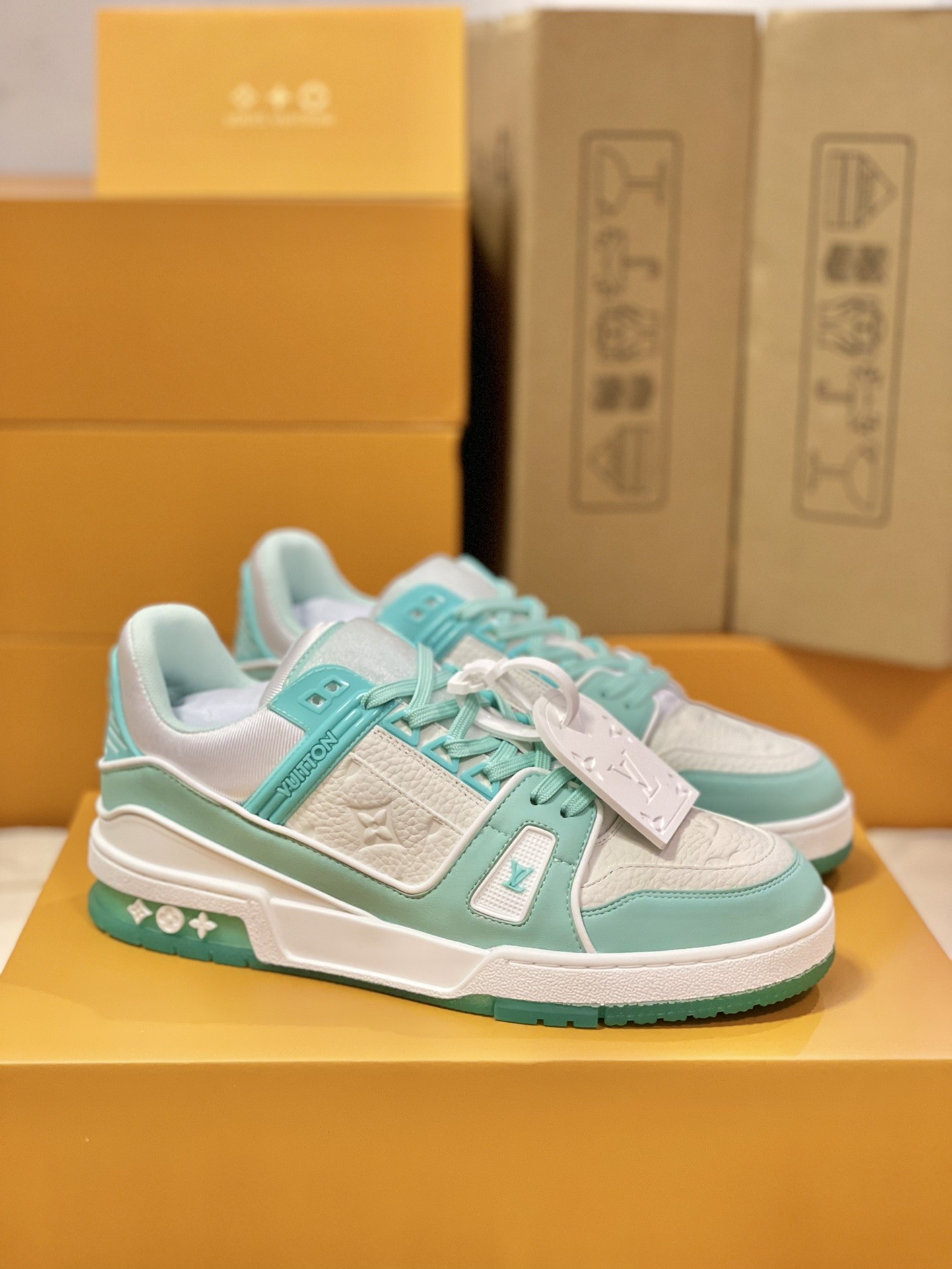 「#209」LOUIS VUITTON TRAINER 1A8KB8 Sneaker - Image 2