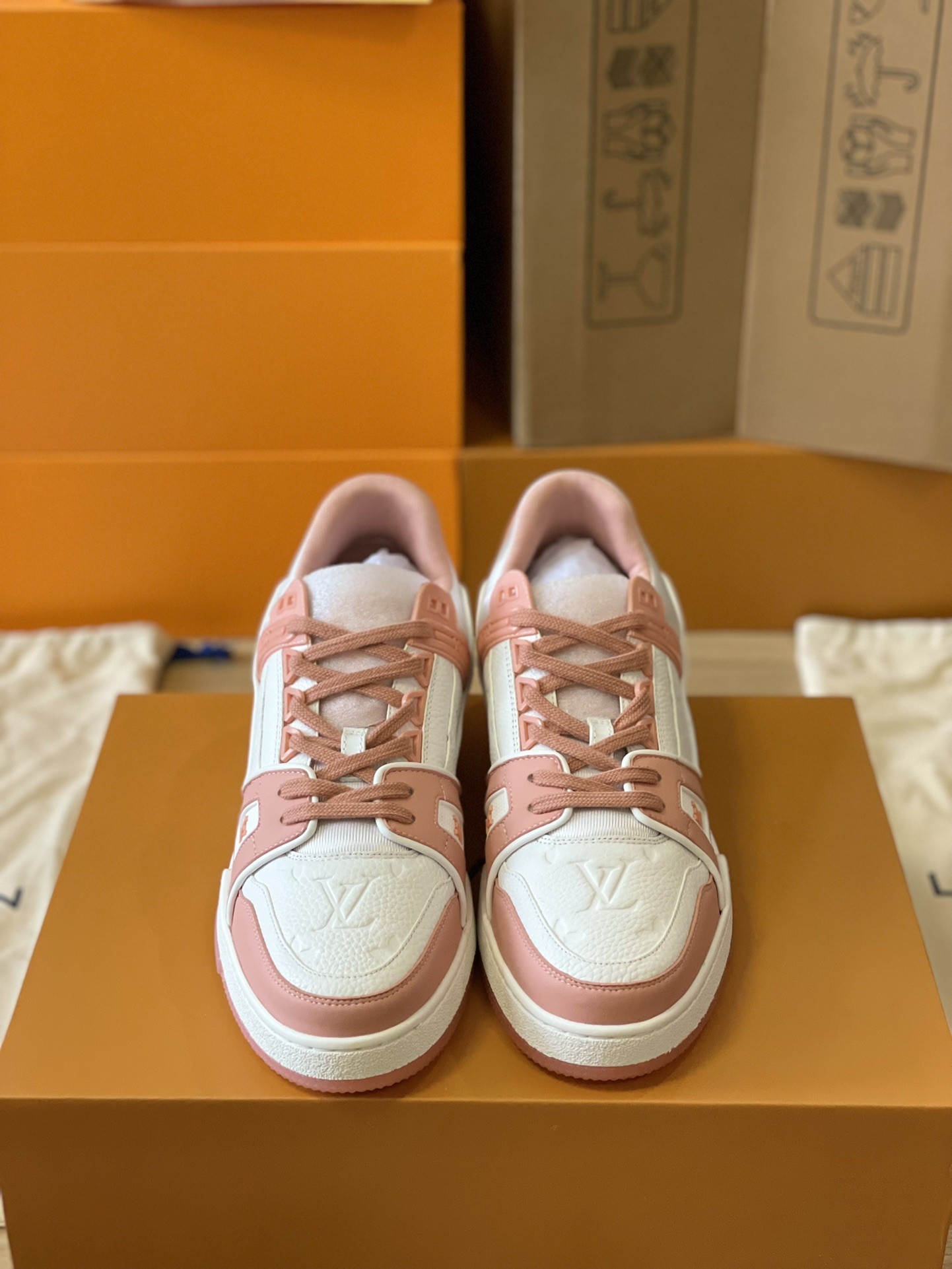 「#210」LOUIS VUITTON TRAINER 1A8KB8 Sneaker - Image 4
