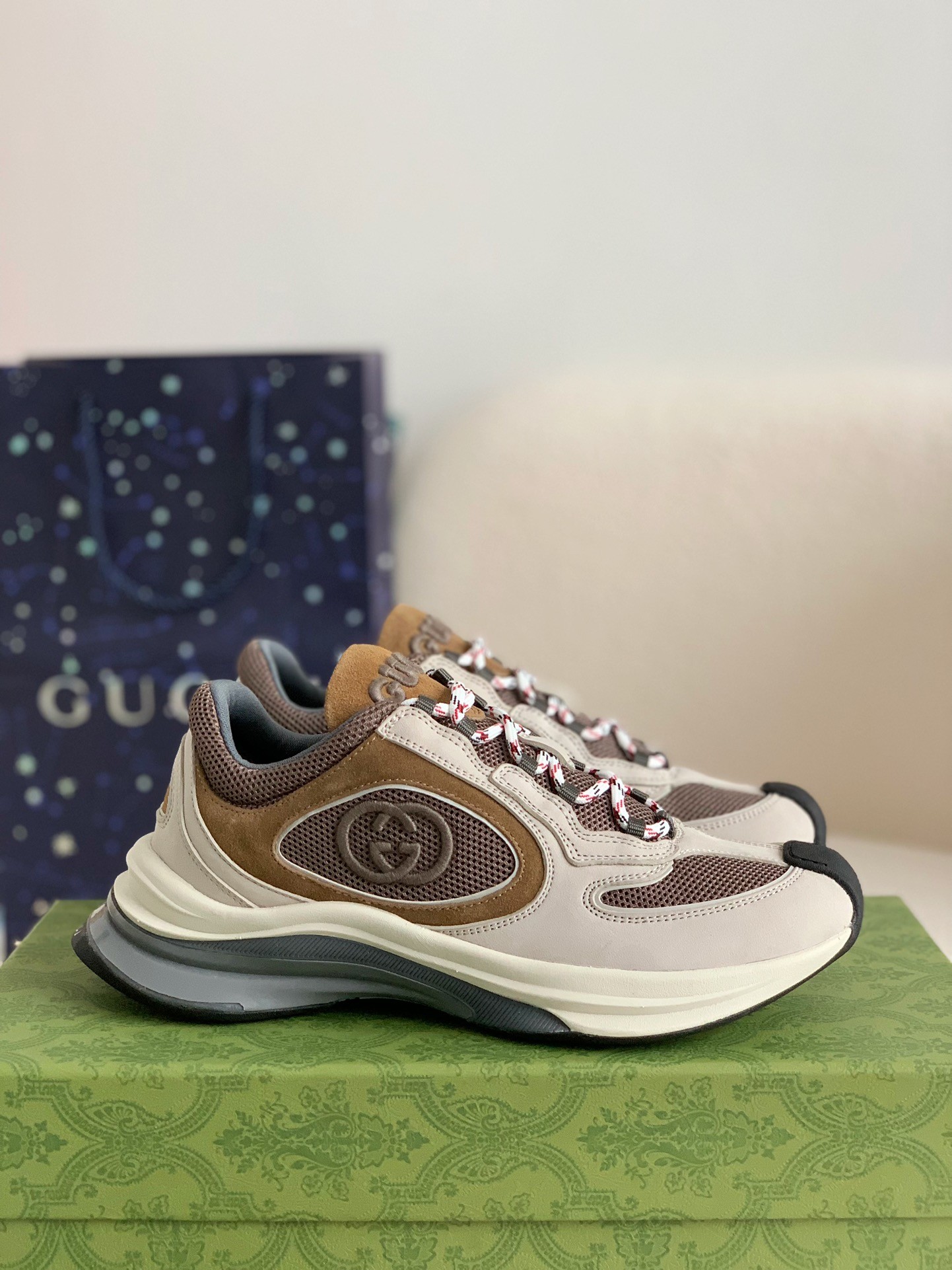 「#357」Gucci Run Series Sneakers - Image 2