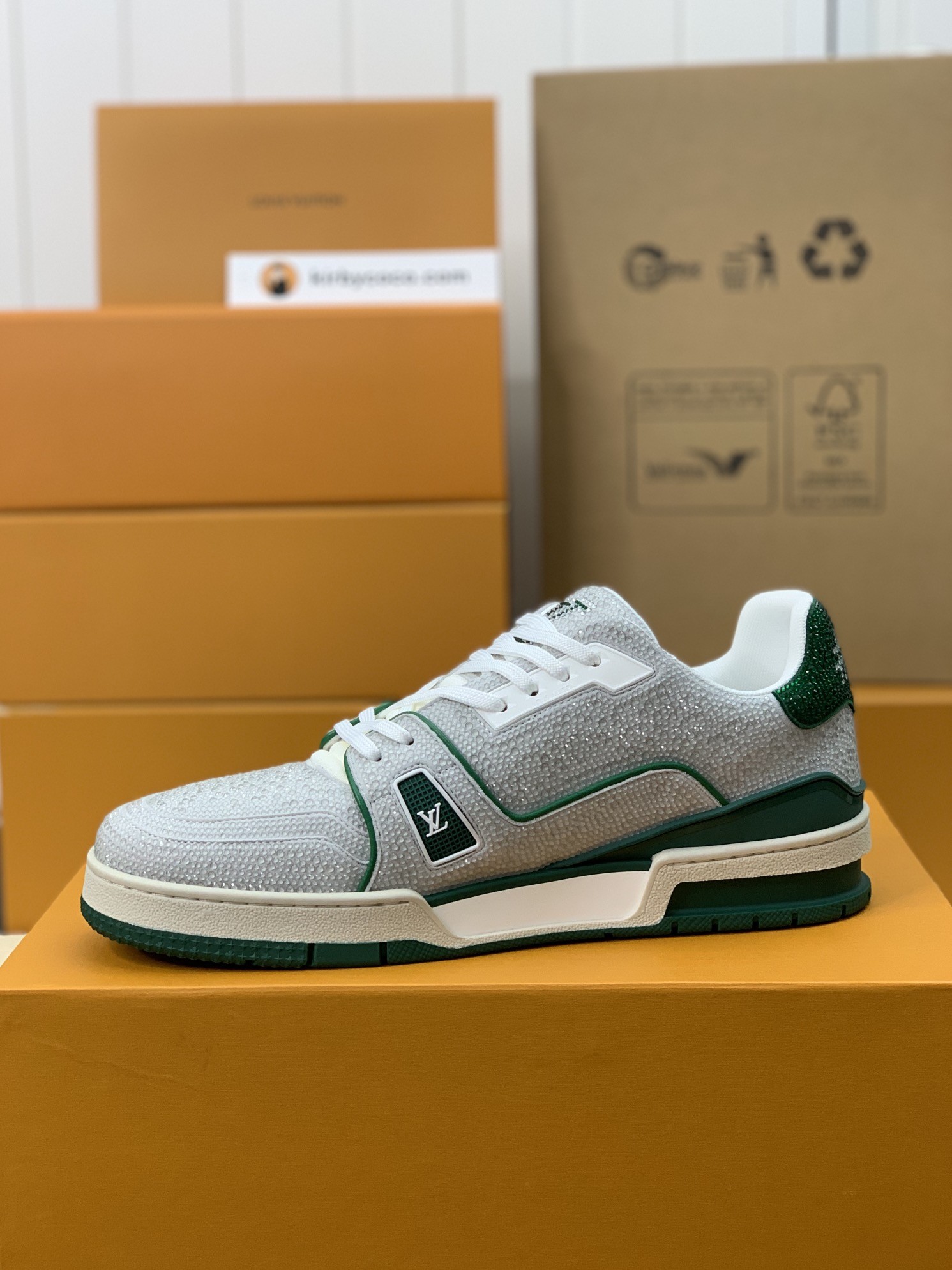 「#306」LOUIS VUITTON TRAINER Sneakers - Image 4