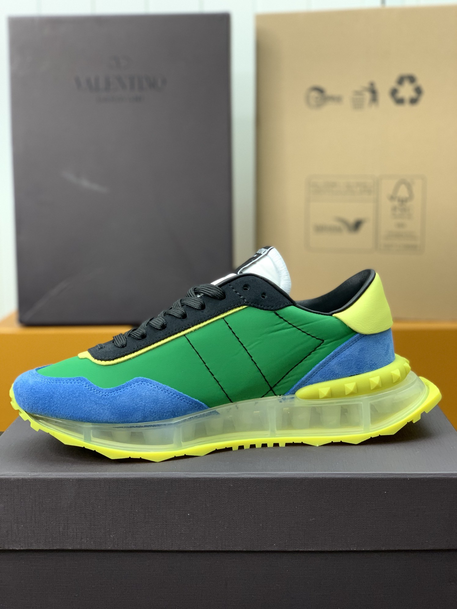 「#319」Valentino sneaker - Image 4