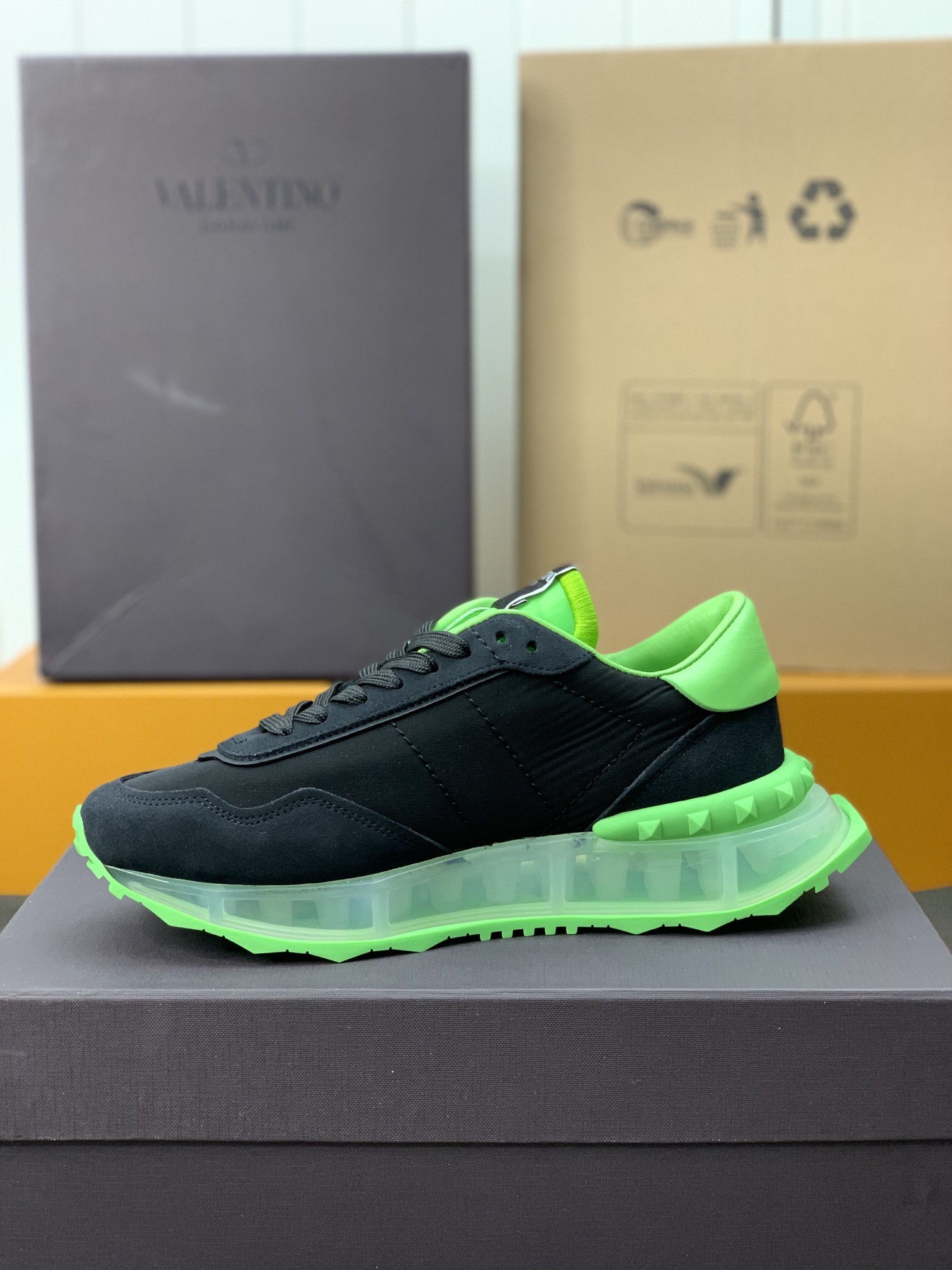 「#320」Valentino sneaker - Image 4