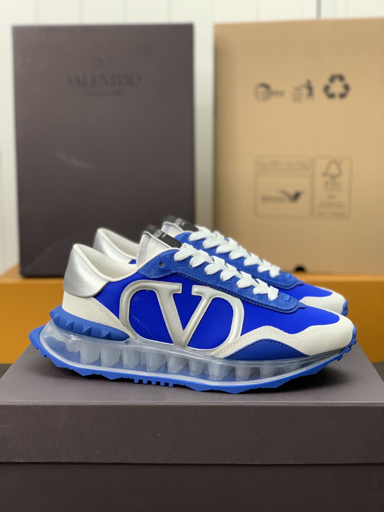 「#321」Valentino sneaker - Image 2