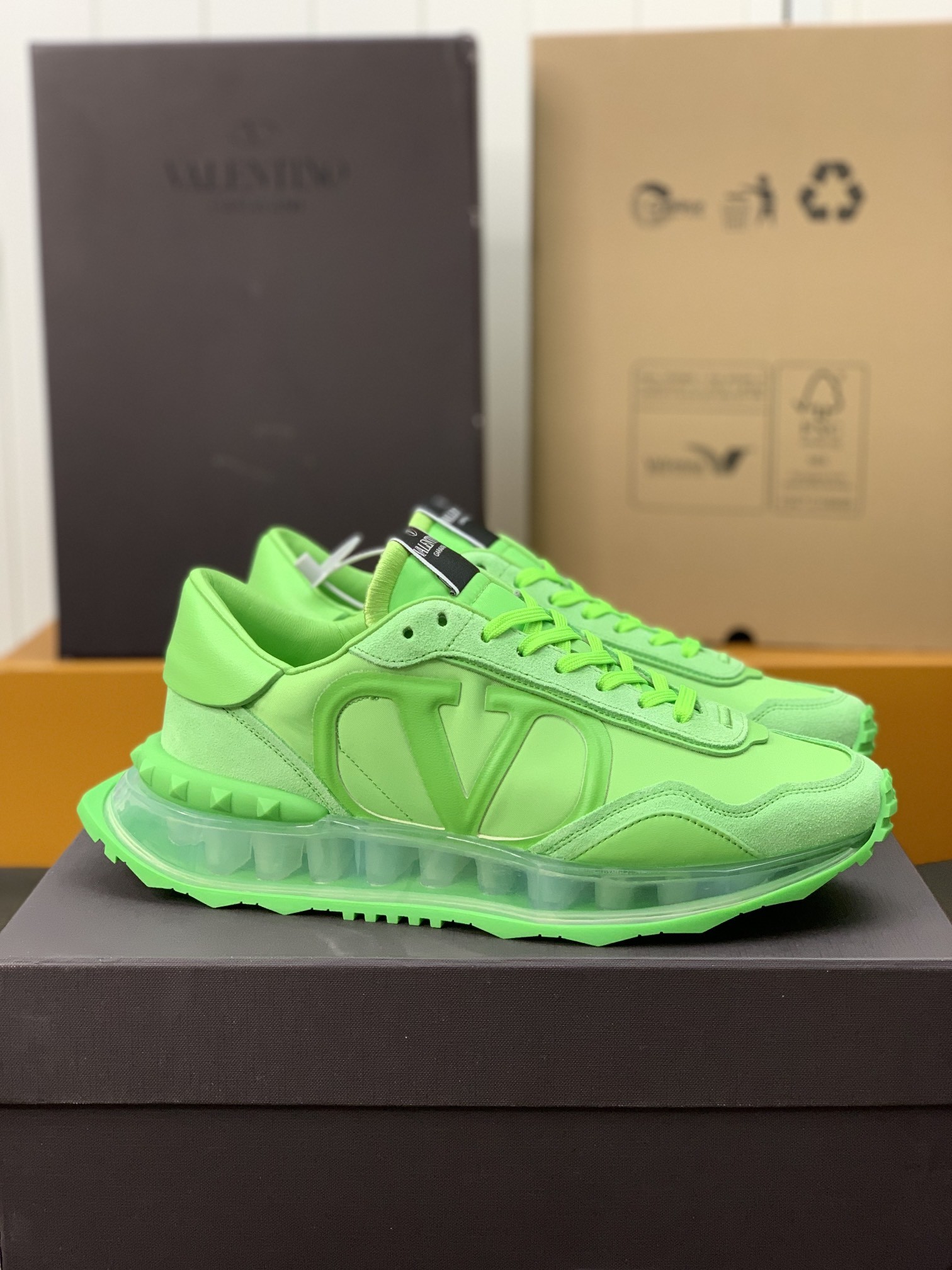 「#322」Valentino sneaker - Image 2