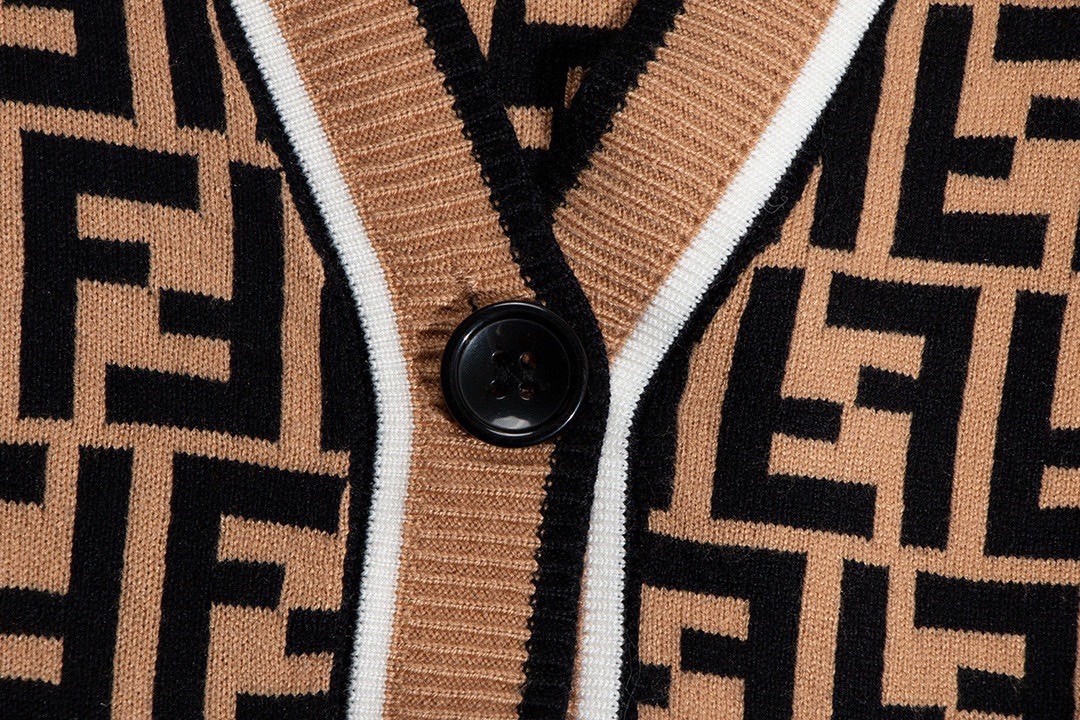 「#443」FENDI FF LOGO sweater - Image 5