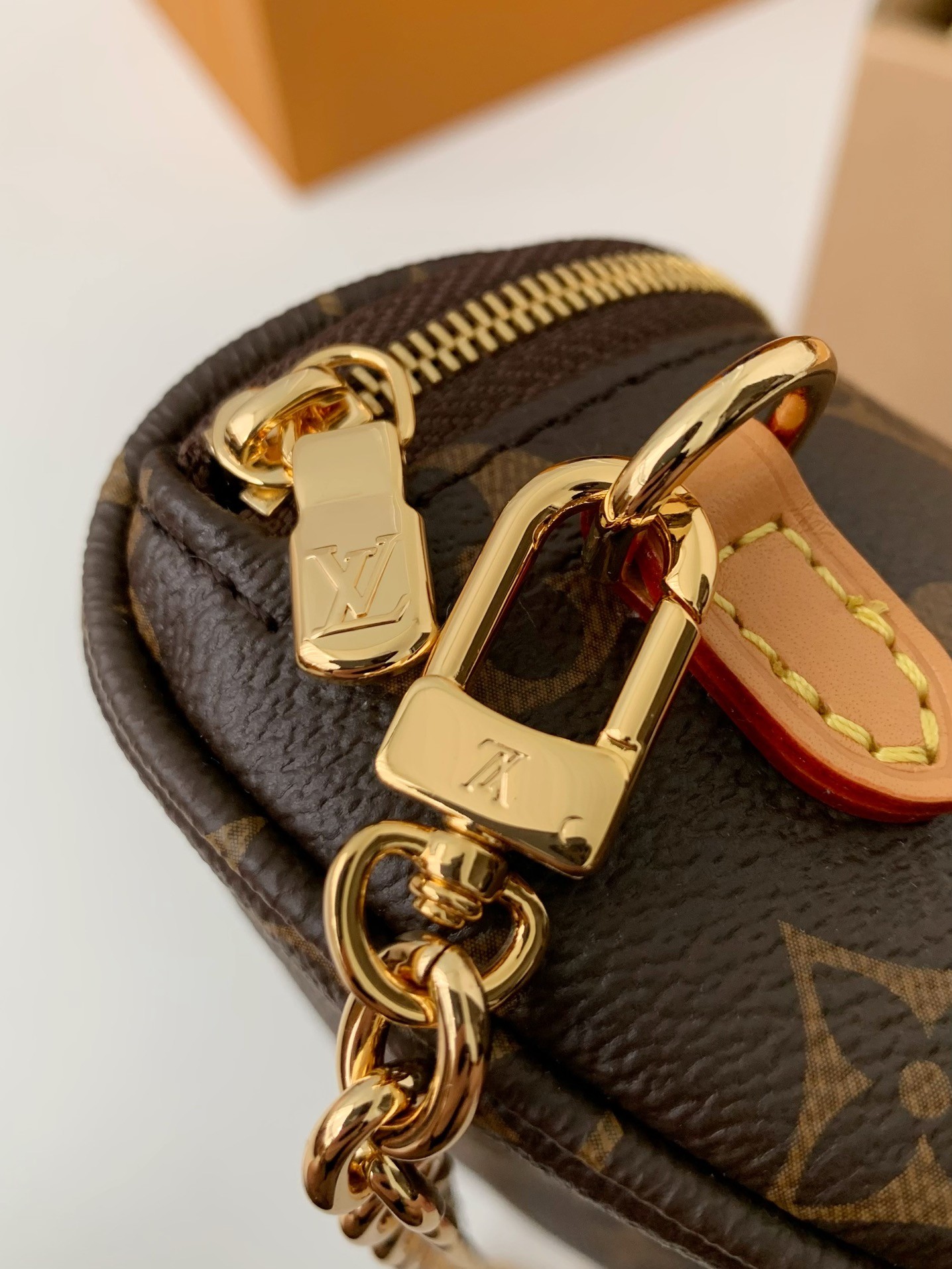 「#454」Lovis Vuitto 23 Mini Bumbag 17*12*9.5cm - Image 5