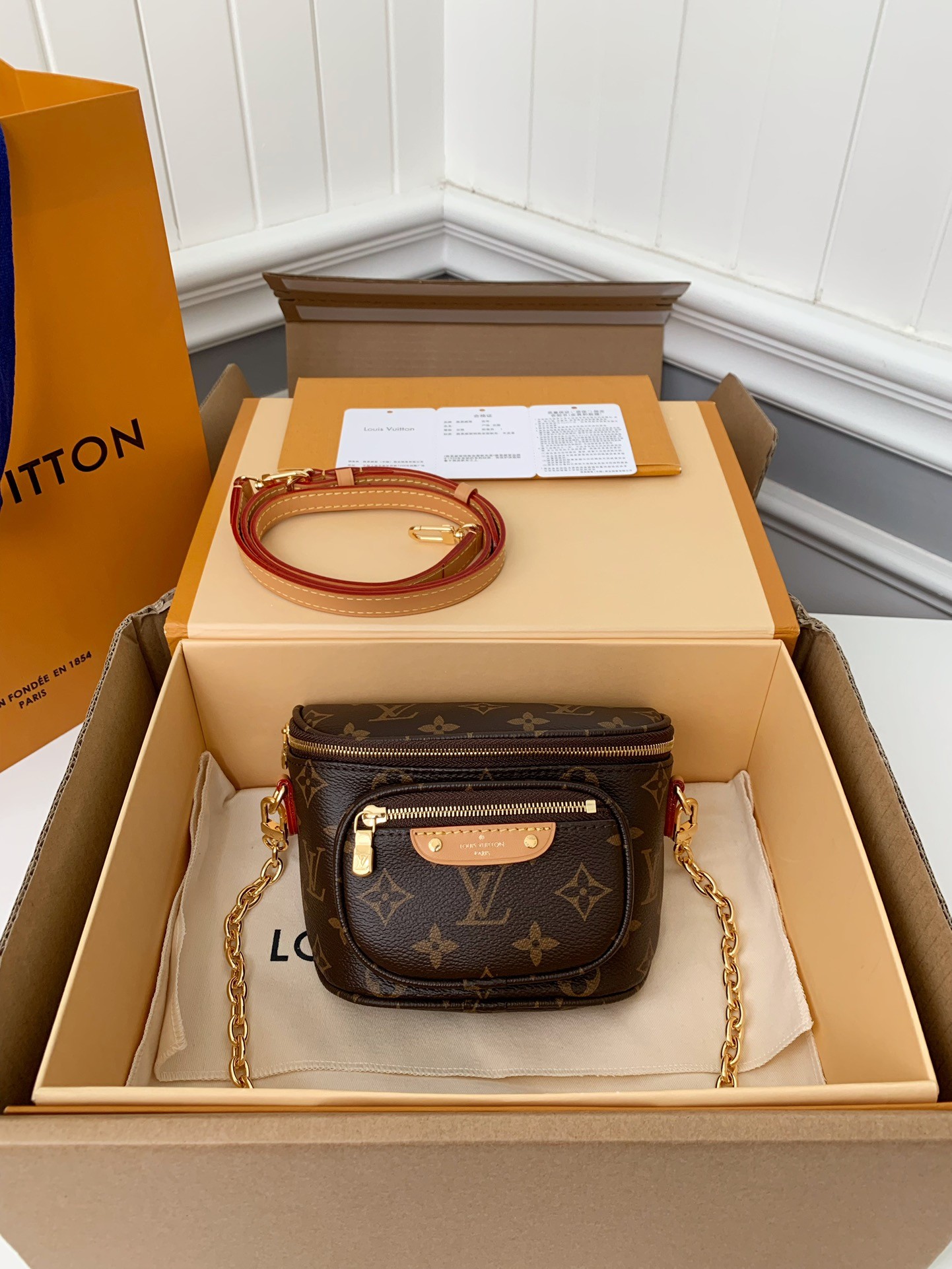 「#454」Lovis Vuitto 23 Mini Bumbag 17*12*9.5cm