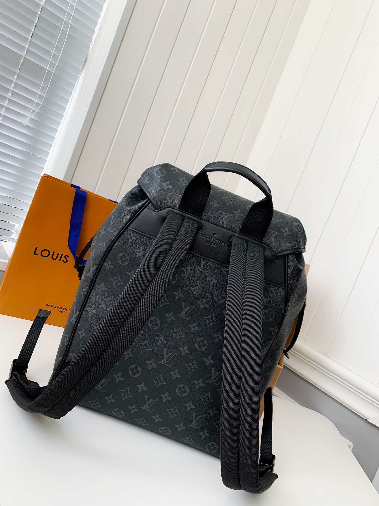 「#459」Lovis Vuitton MONTSOURIS 32*40*19cm - Image 4