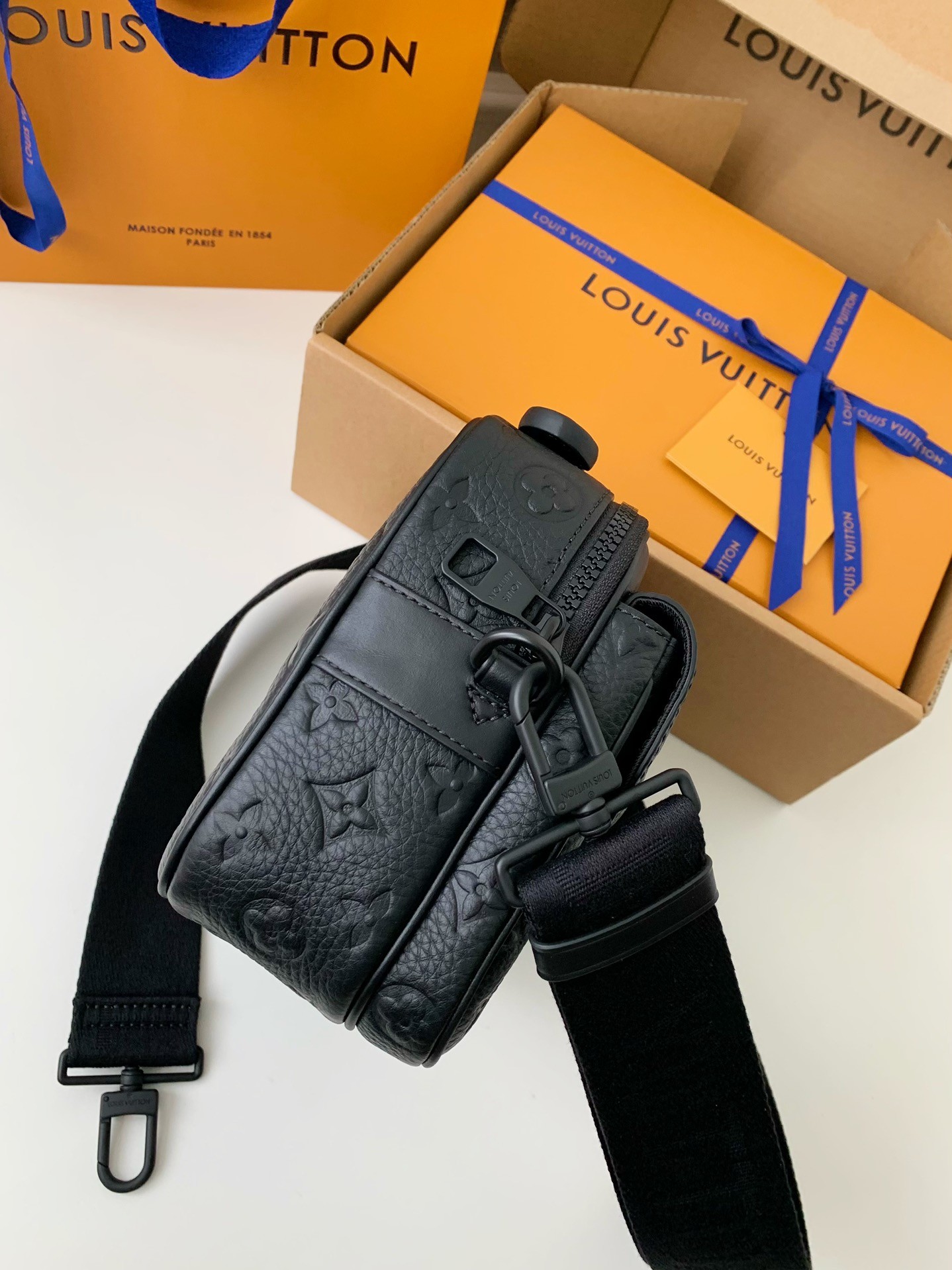 「#460」Lovis Vuitton S-Lock Messenger 22*18*8cm - Image 3