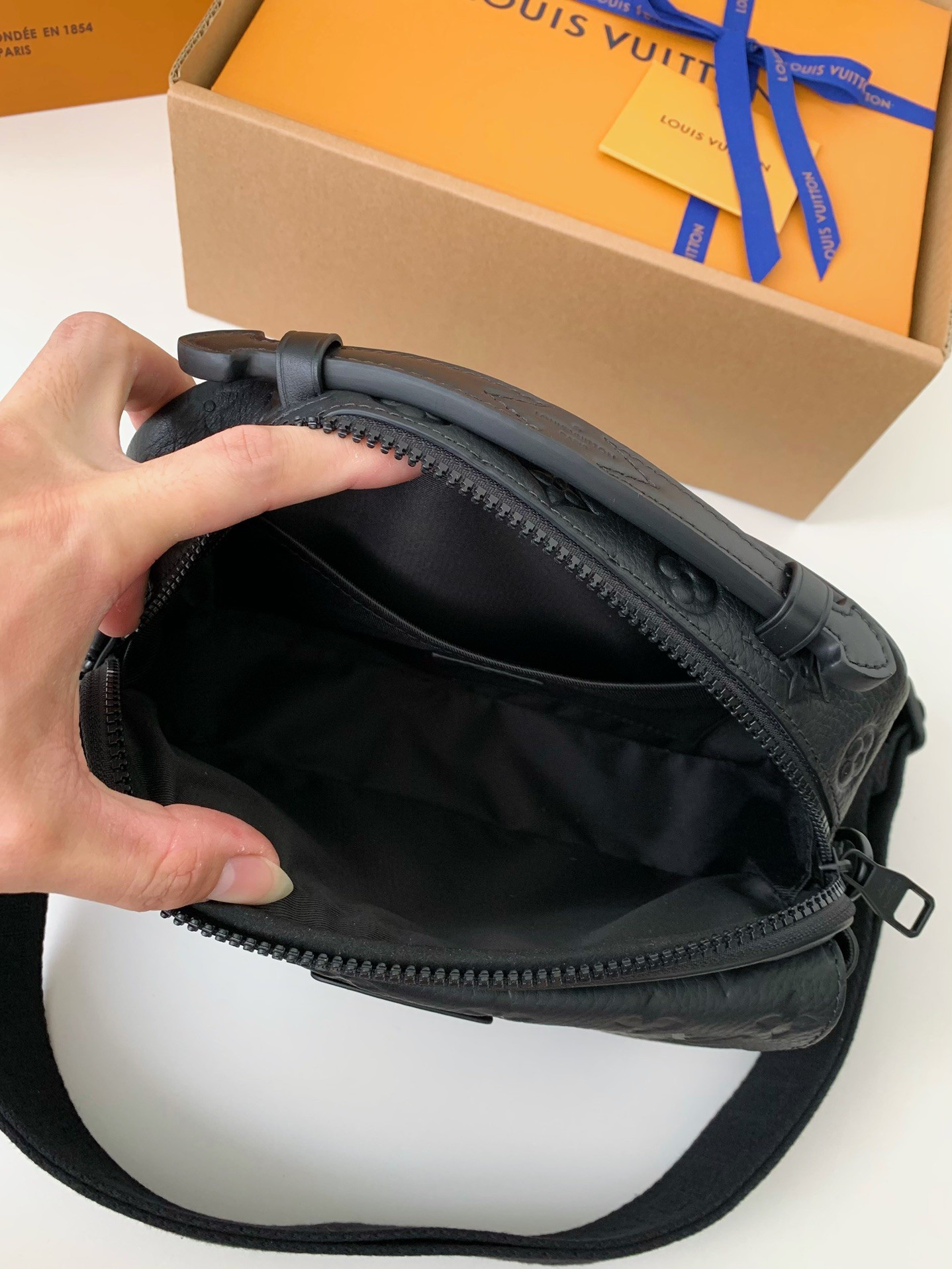 「#460」Lovis Vuitton S-Lock Messenger 22*18*8cm - Image 5
