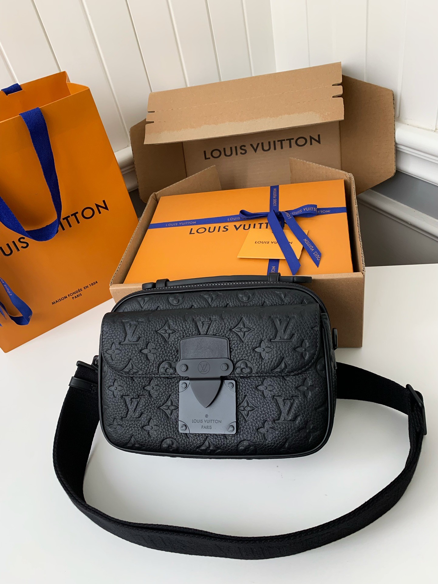 「#460」Lovis Vuitton S-Lock Messenger 22*18*8cm
