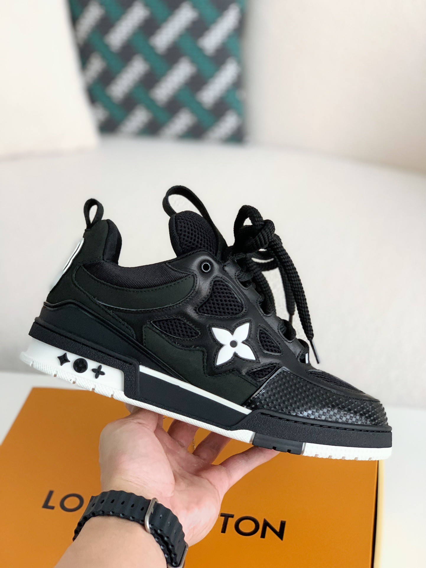「#491」LOUIS VUITTON SKATE SNEAKERS - Image 3