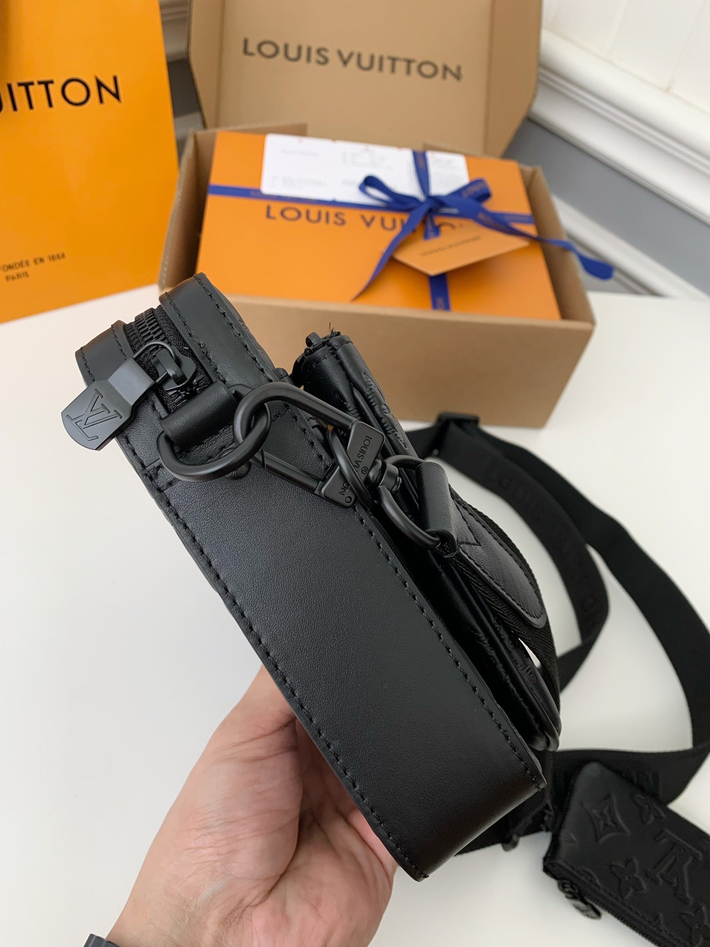「#501」Lovis Vuitton TRIO 25*18.5*7cm - Image 3