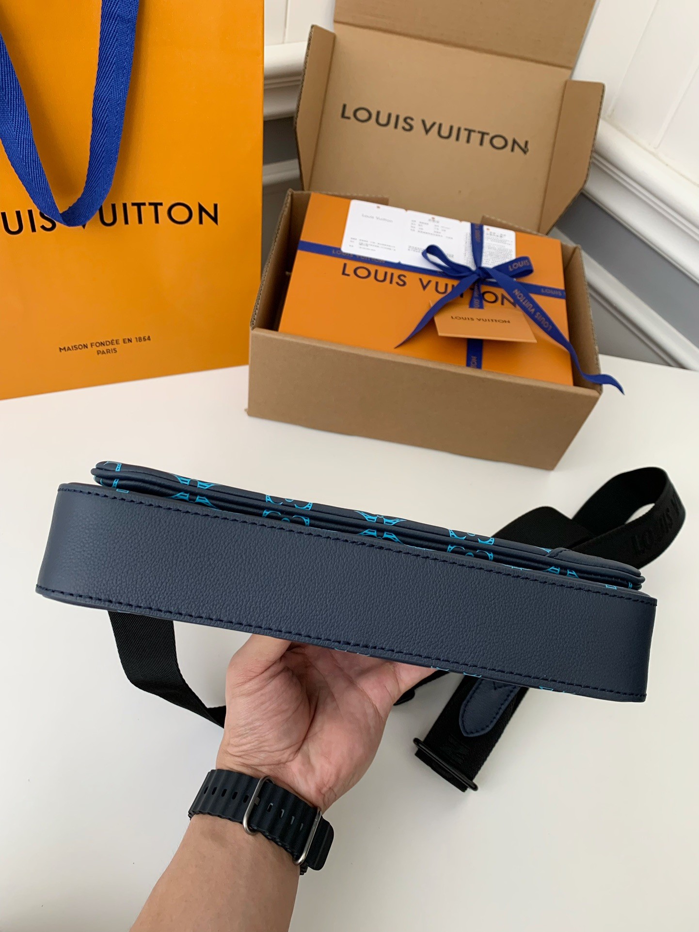 「#502」Lovis Vuitton TRIO 25*18.5*7cm - Image 4