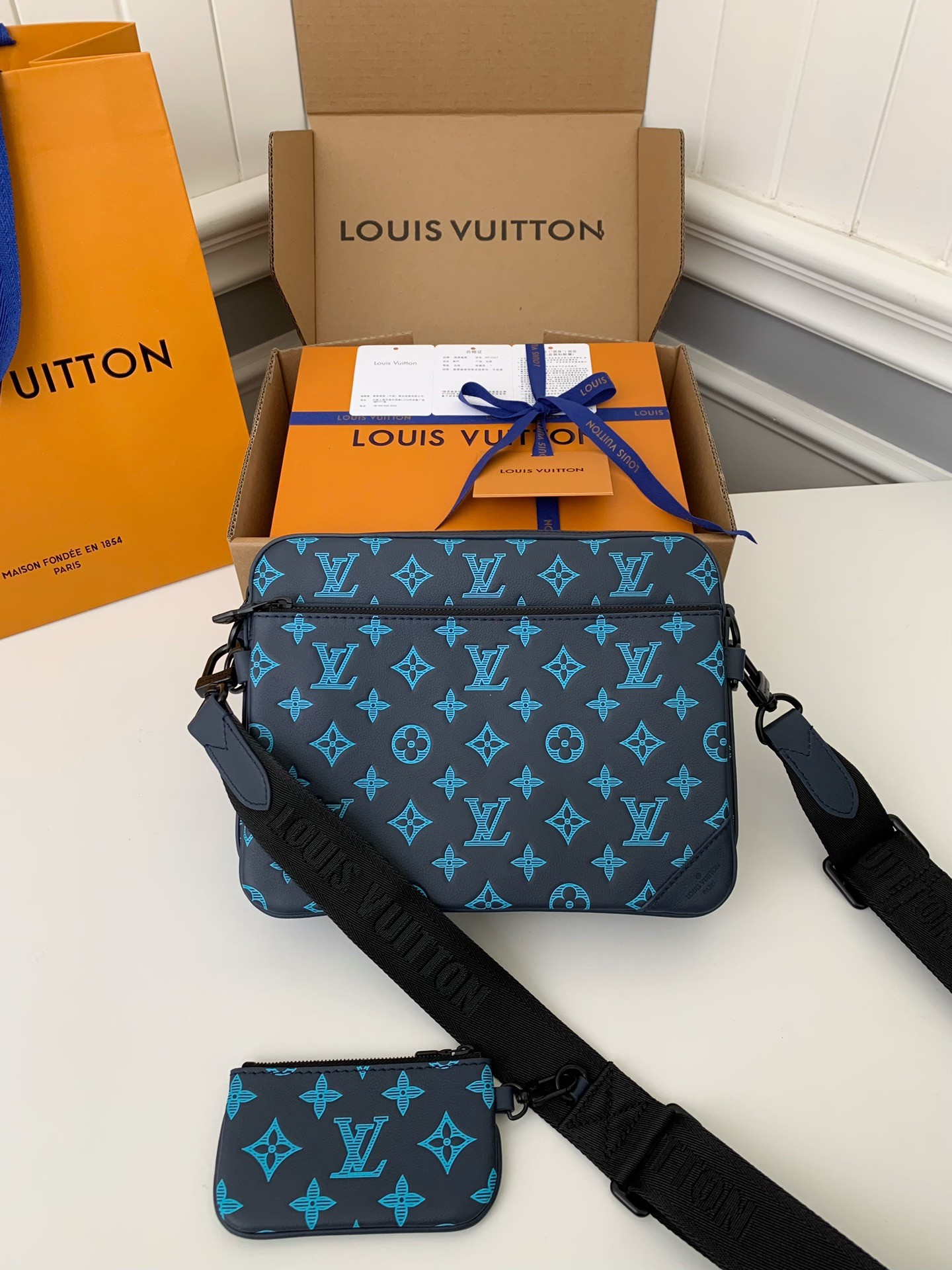 「#502」Lovis Vuitton TRIO 25*18.5*7cm