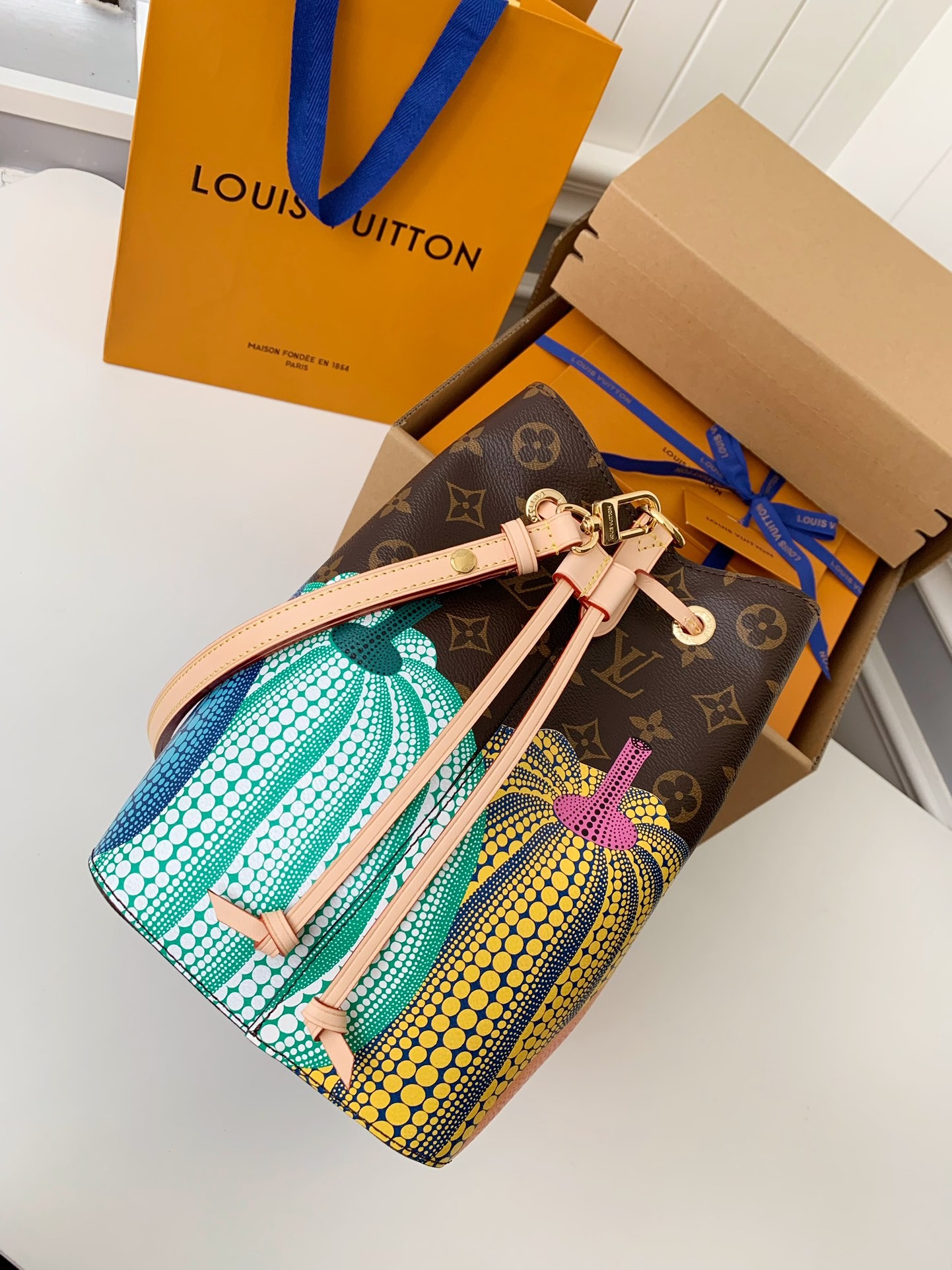 「#508」Lovis Vuitton x Yayoi Kusama NÉONOÉ 26*26*17.5cm - Image 4