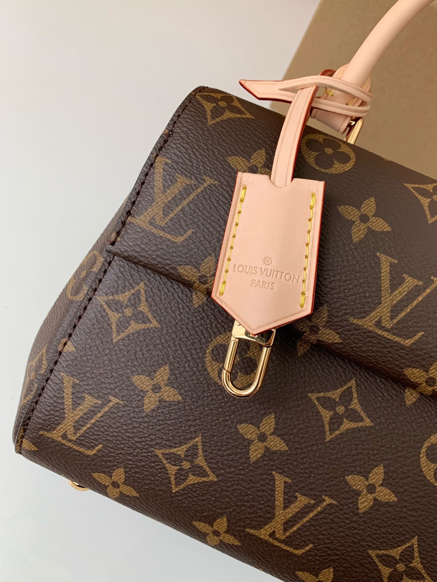 「#510」Lovis Vuitton CLUNY 20*16*7.5cm - Image 3