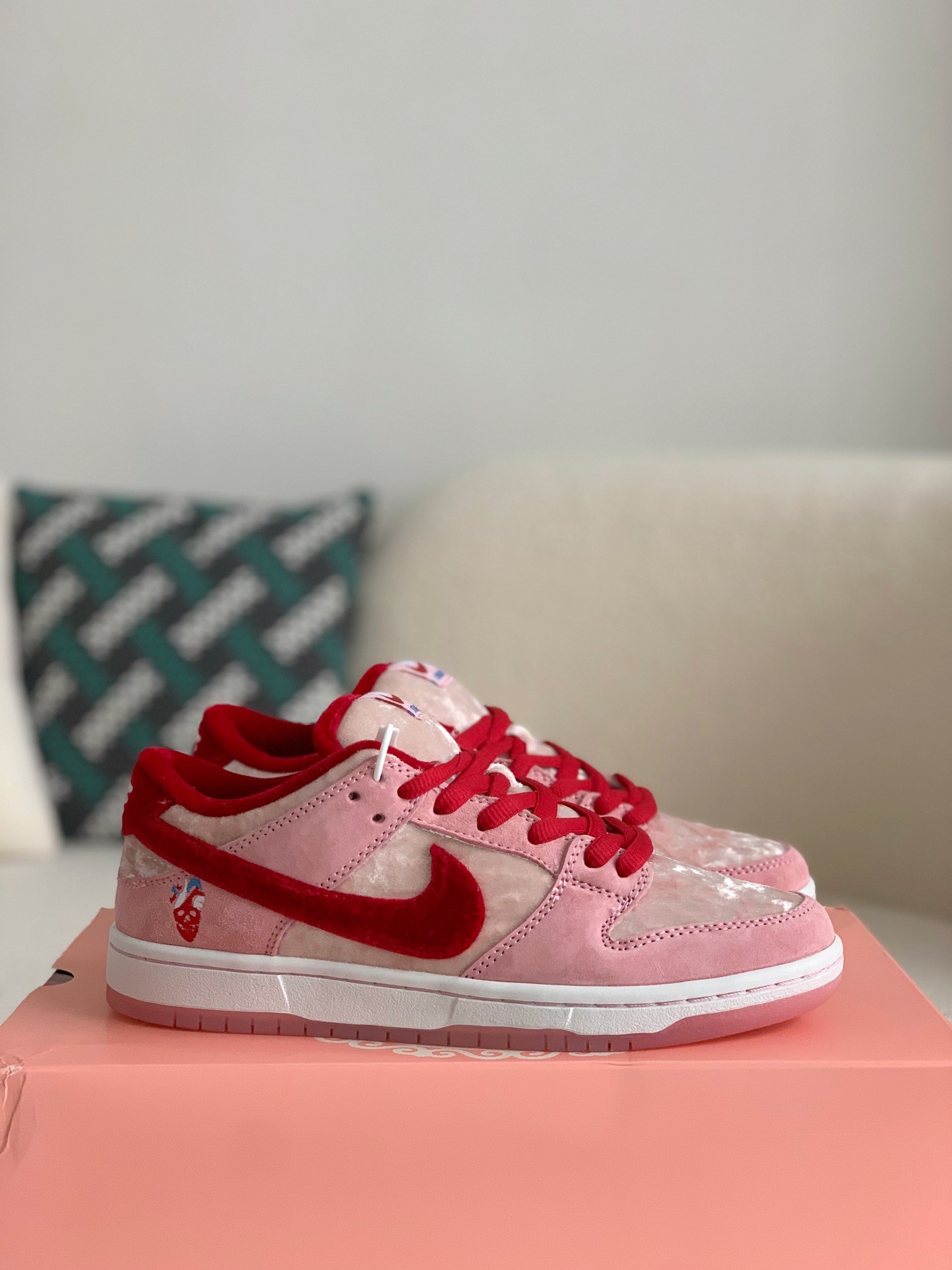 「#339」NIKE x SB Dunk Low Sneakers - Image 2