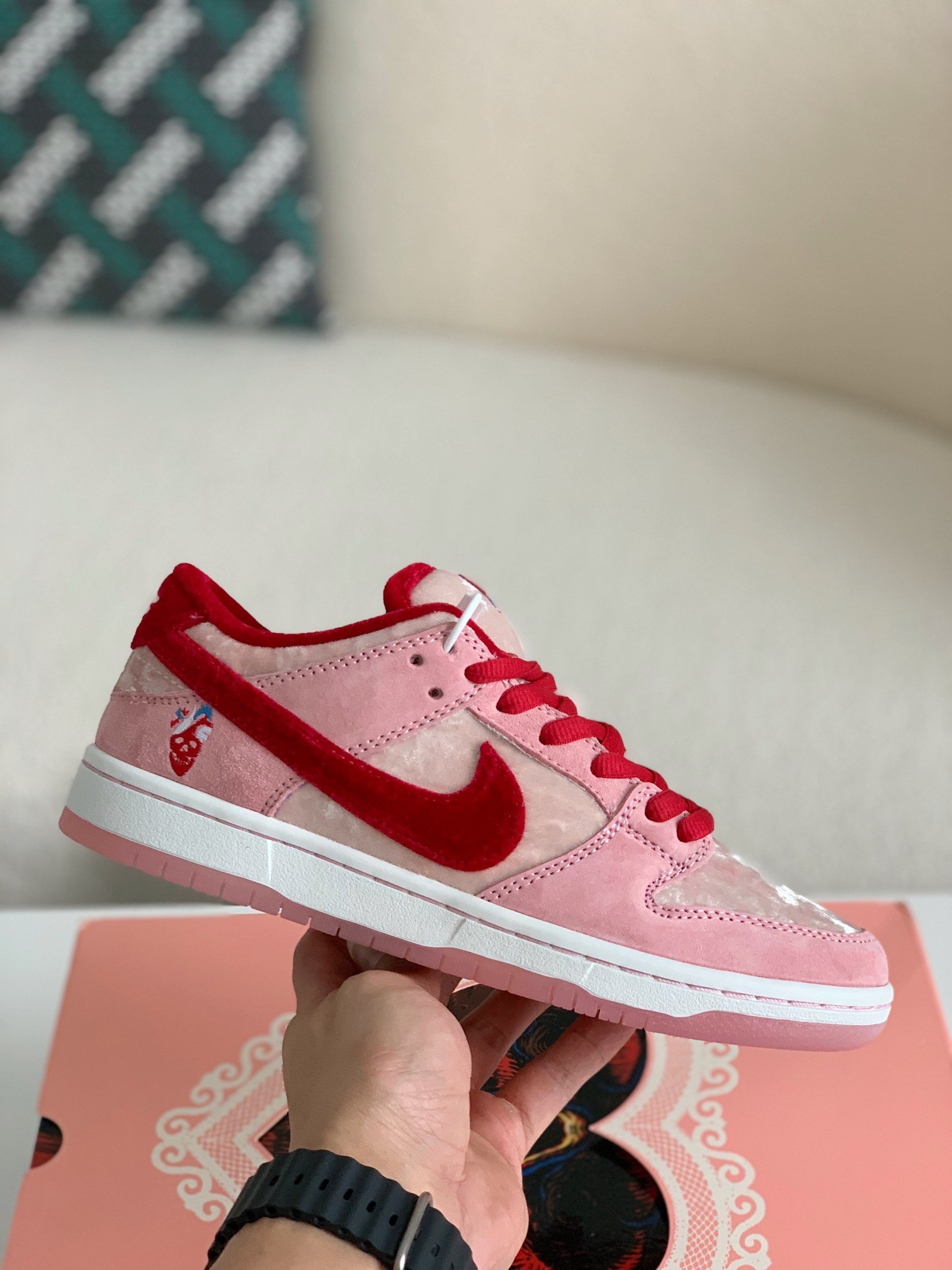「#339」NIKE x SB Dunk Low Sneakers - Image 3