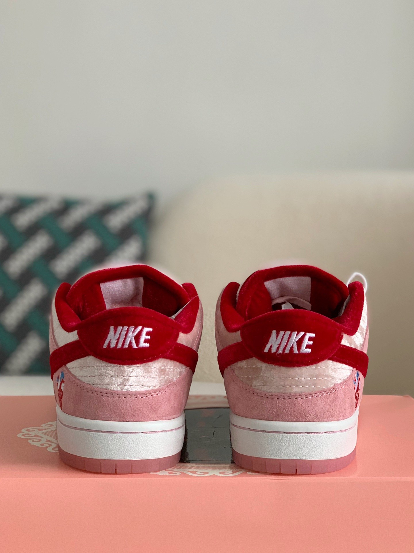 「#339」NIKE x SB Dunk Low Sneakers - Image 5