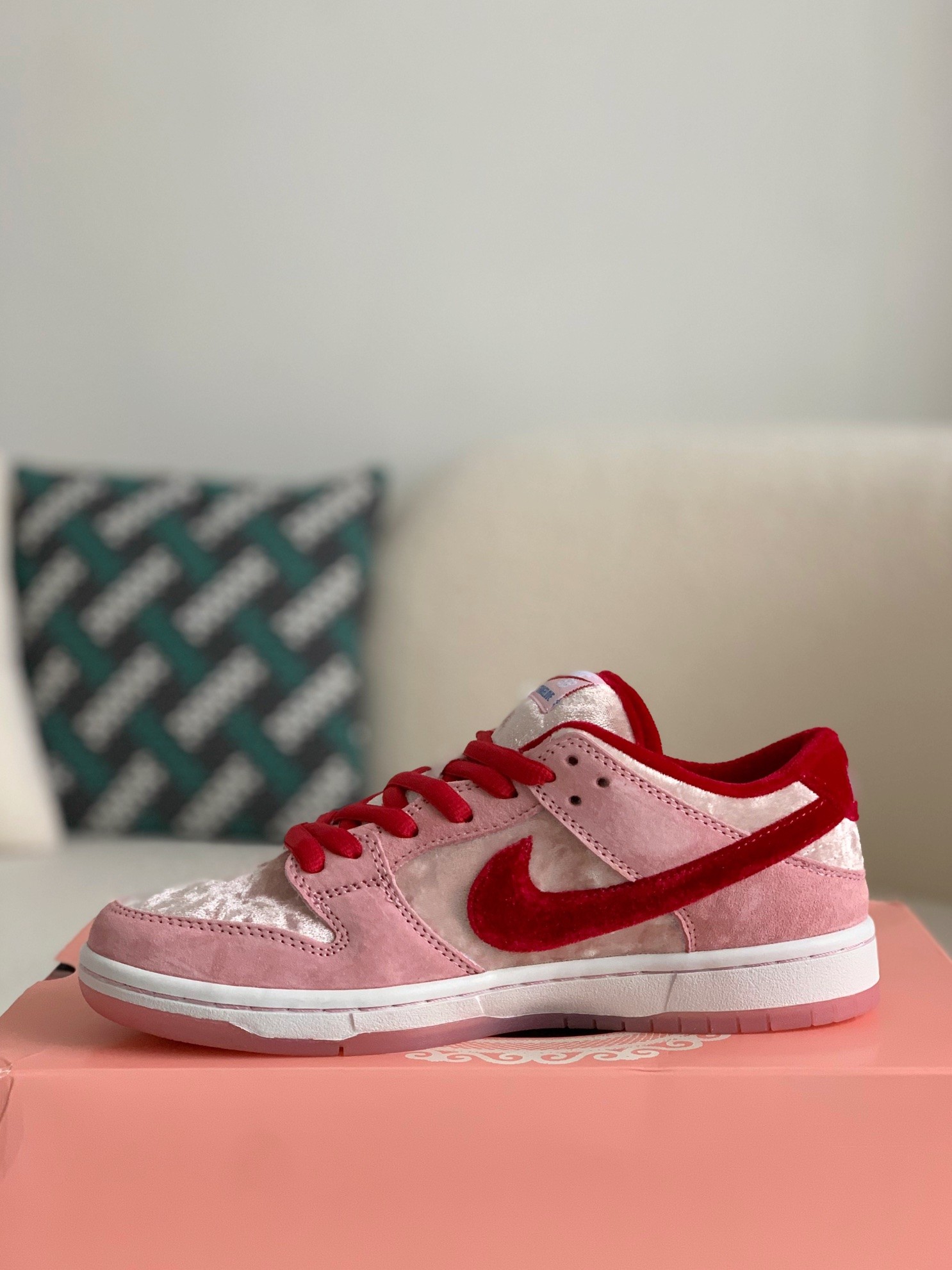 「#339」NIKE x SB Dunk Low Sneakers - Image 4