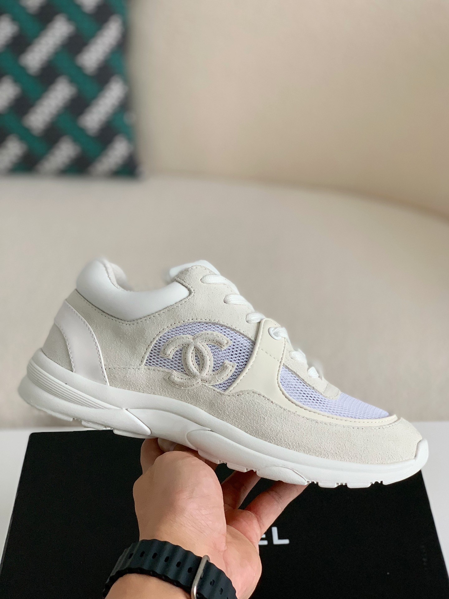 「#512」Chanel 23P Sneakers - Image 3
