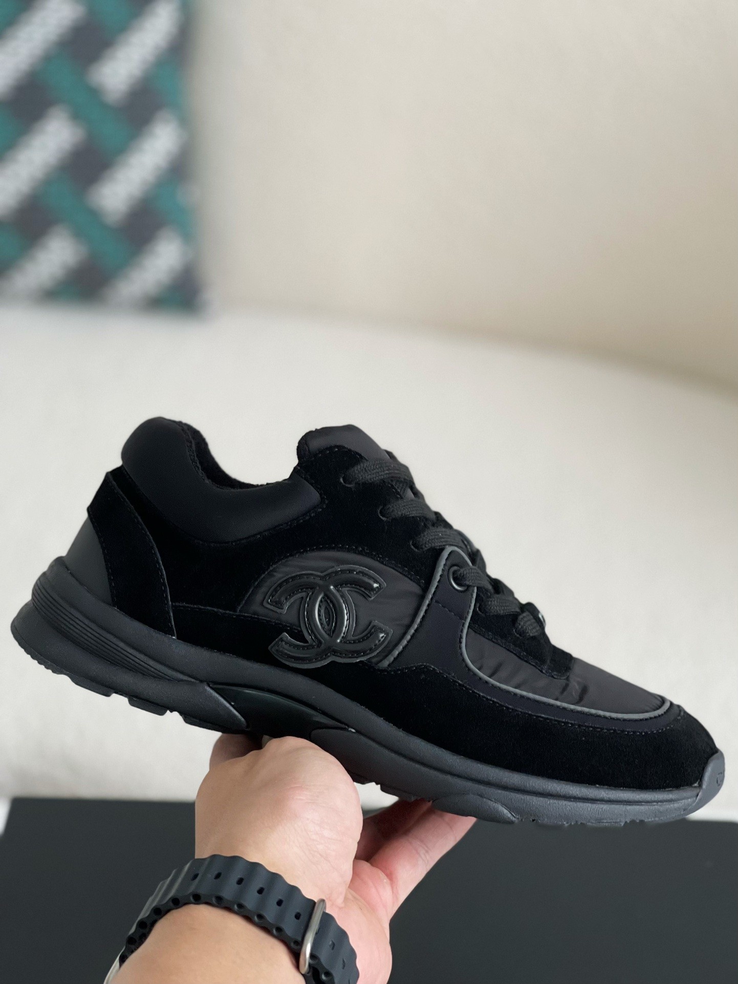 「#513」Chanel 23P Sneakers - Image 3