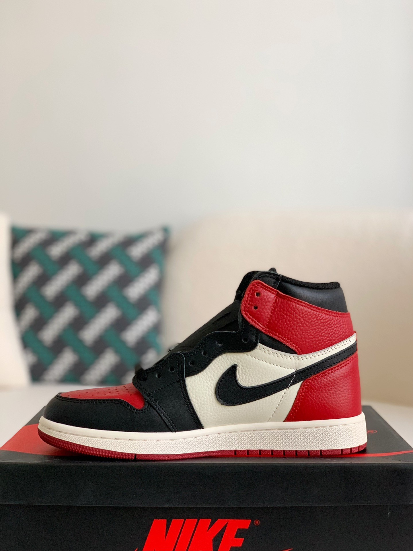 「#515」Air Jordan 1 Retro High OG Bred Toe - Image 4