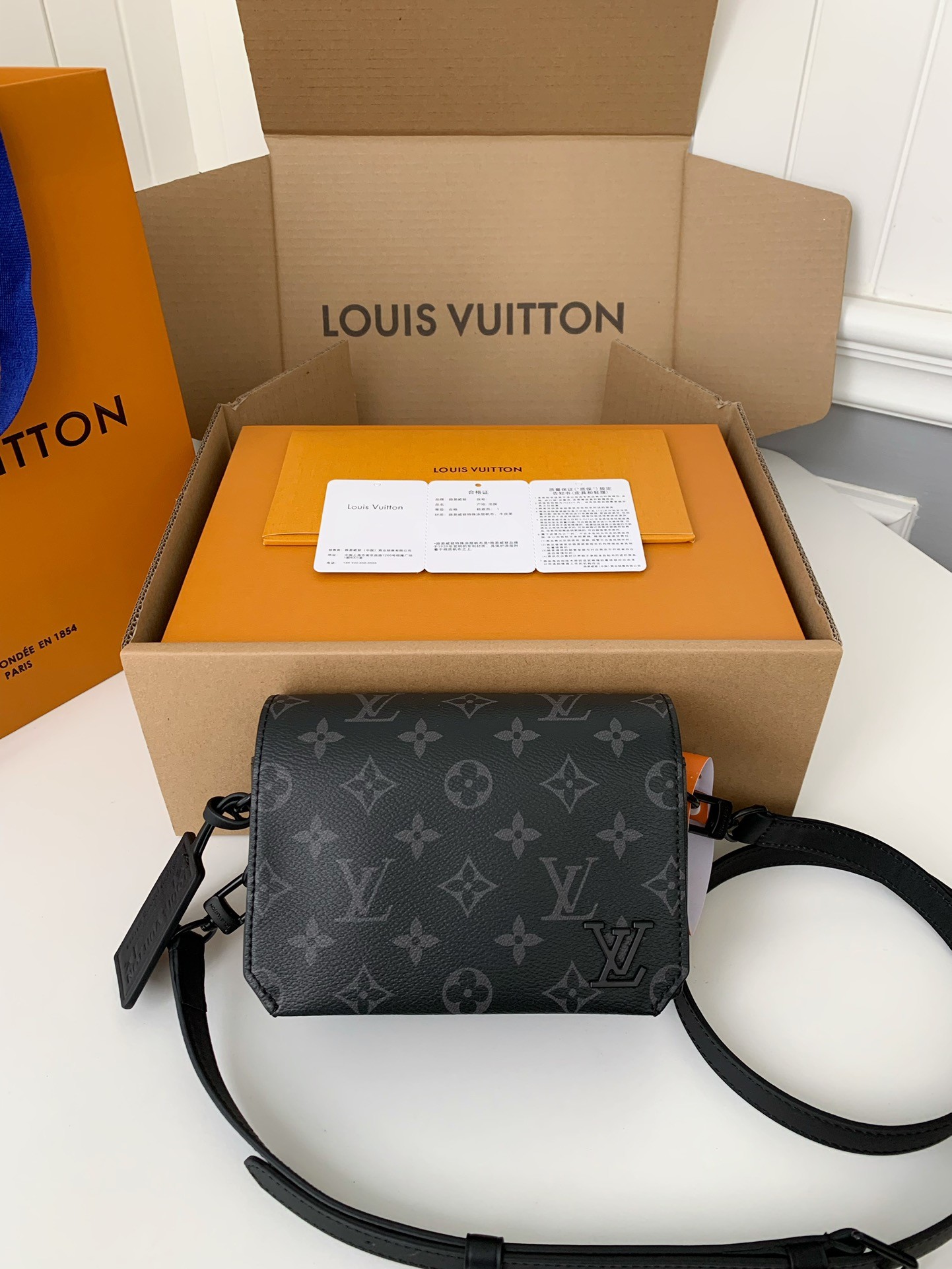 「#527」 Lovis Vuitton FLAP 17.3*12*7cm
