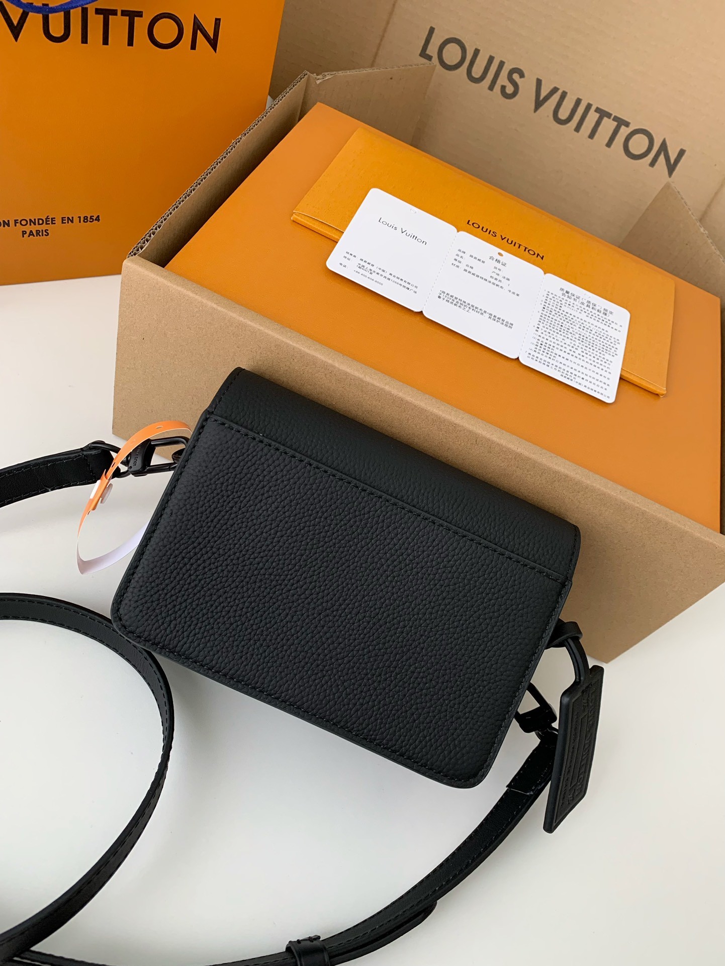 「#528」 Lovis Vuitton FLAP 17.3*12*7cm - Image 2