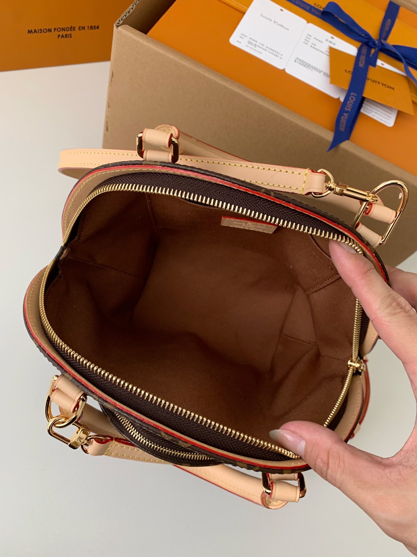 「#529」 Lovis Vuitton ELLIPSE 28*21*8cm - Image 3