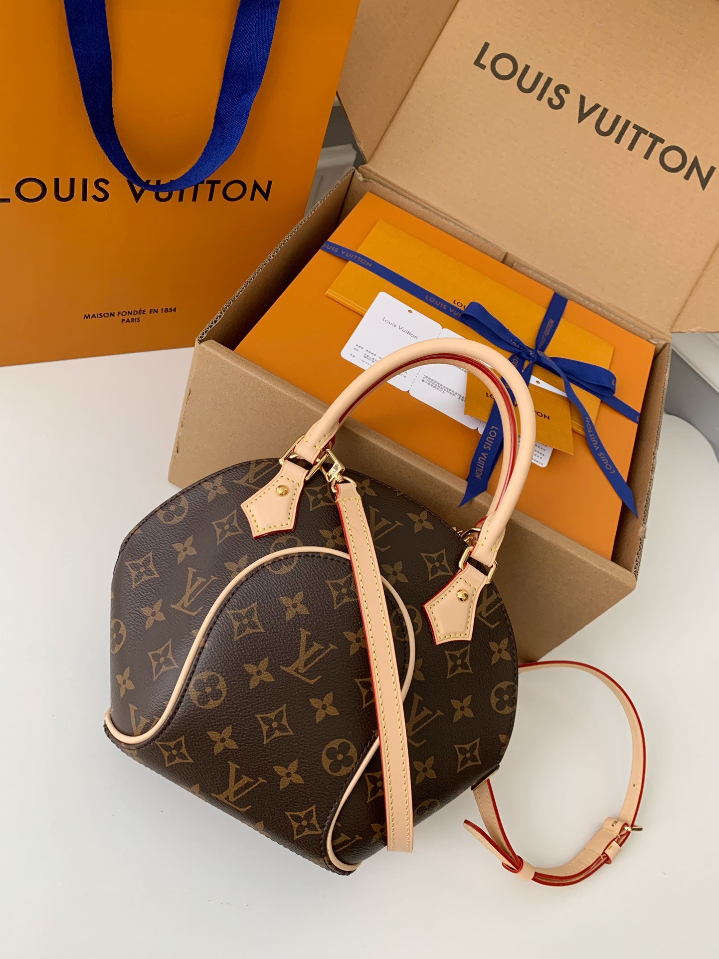 「#529」 Lovis Vuitton ELLIPSE 28*21*8cm - Image 2