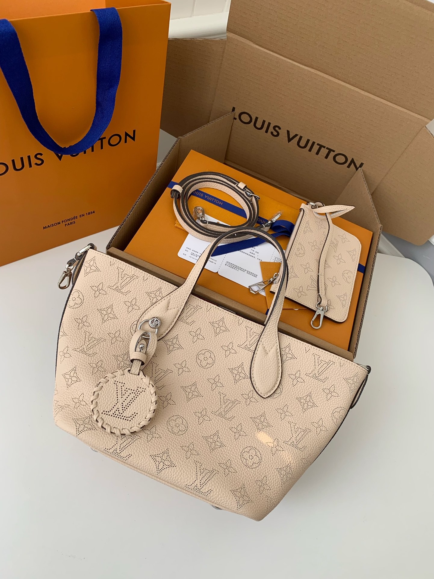 「#534」 Lovis Vuitton BLOSSOM 20*20*12.5cm - Image 3