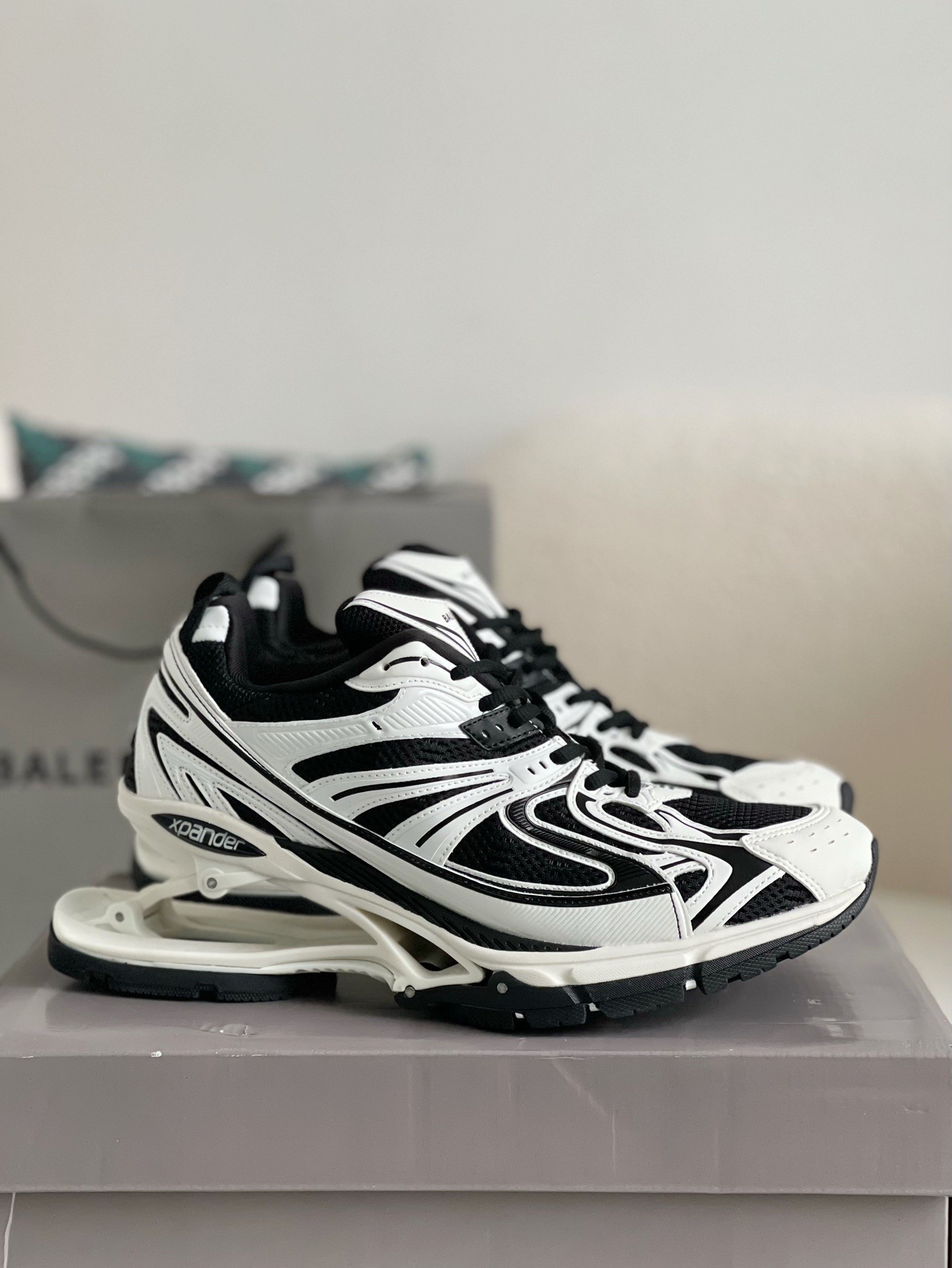 「#538」Balenciaga X-Pander Men's Floating Sneakers - Image 2