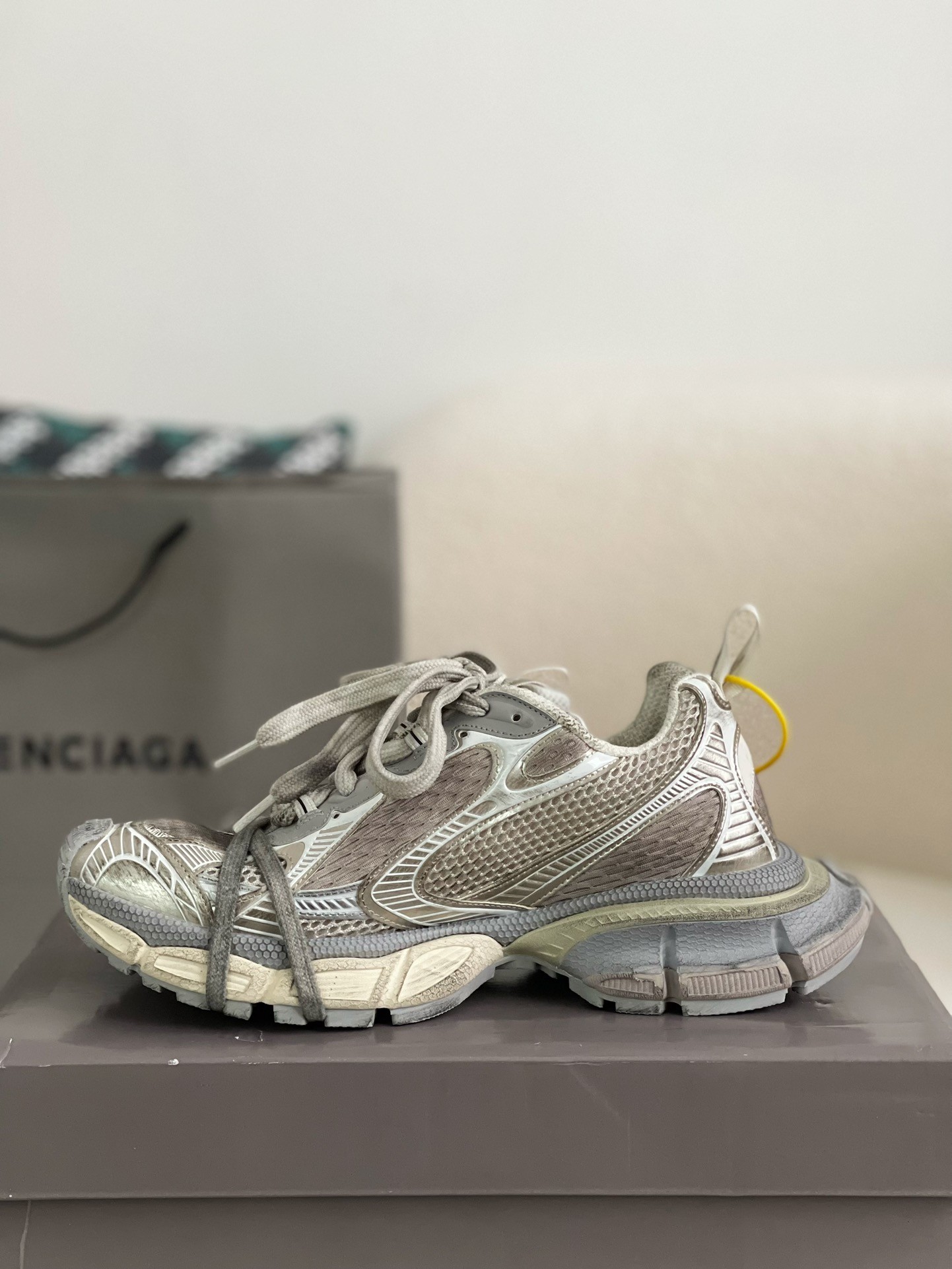 「#541」Balenciaga Runner Sneakers - Image 4