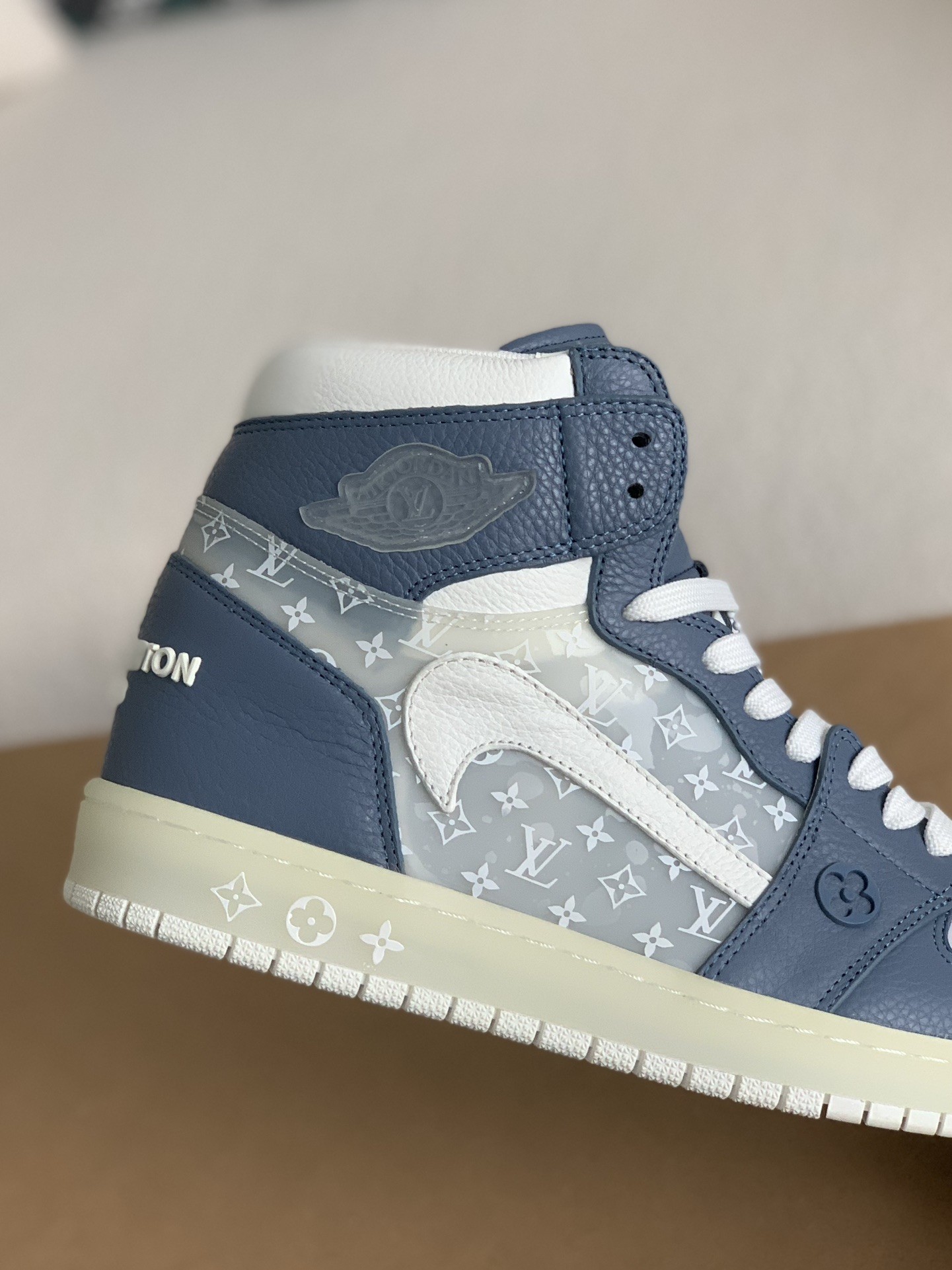 「#550」Louis Vuitton Jordan1 sneaker - Image 3