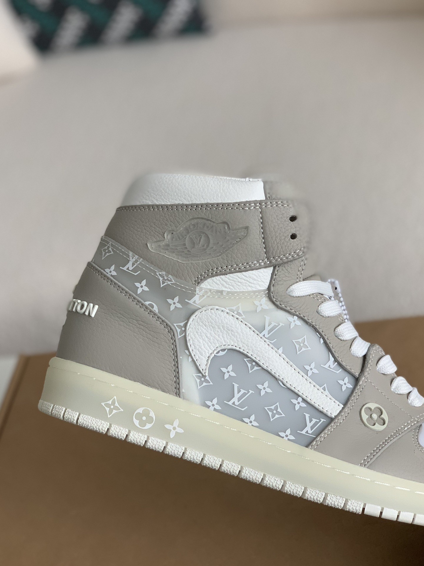 「#553」Louis Vuitton Jordan1 sneaker - Image 4