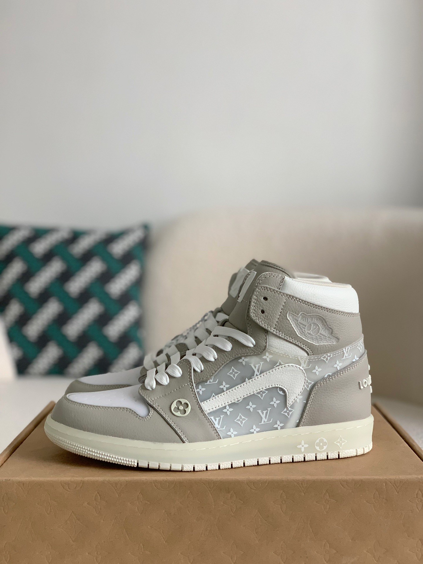 「#553」Louis Vuitton Jordan1 sneaker