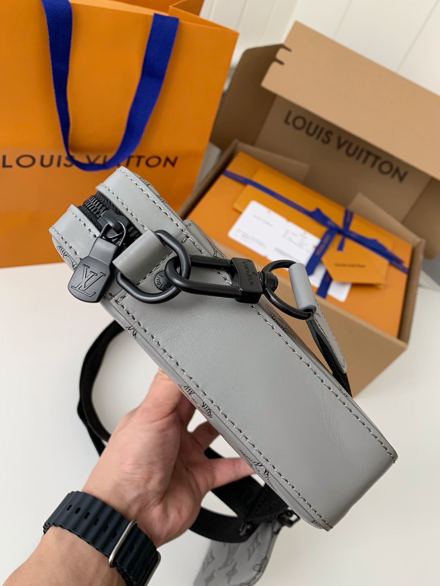 「#555」 Lovis Vuitton DUO 26*18.5*5cm - Image 4