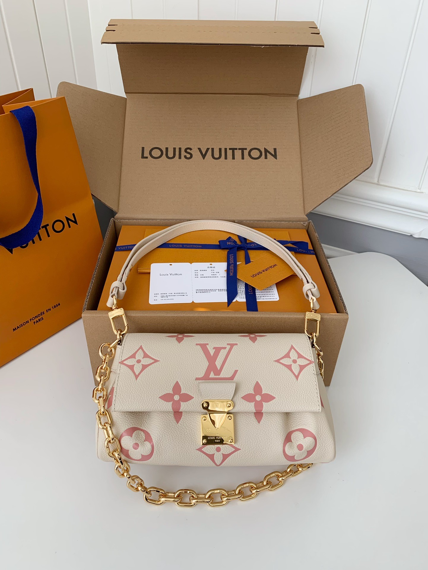 「#557」 Lovis Vuitton FAVORITE 24*14*9cm