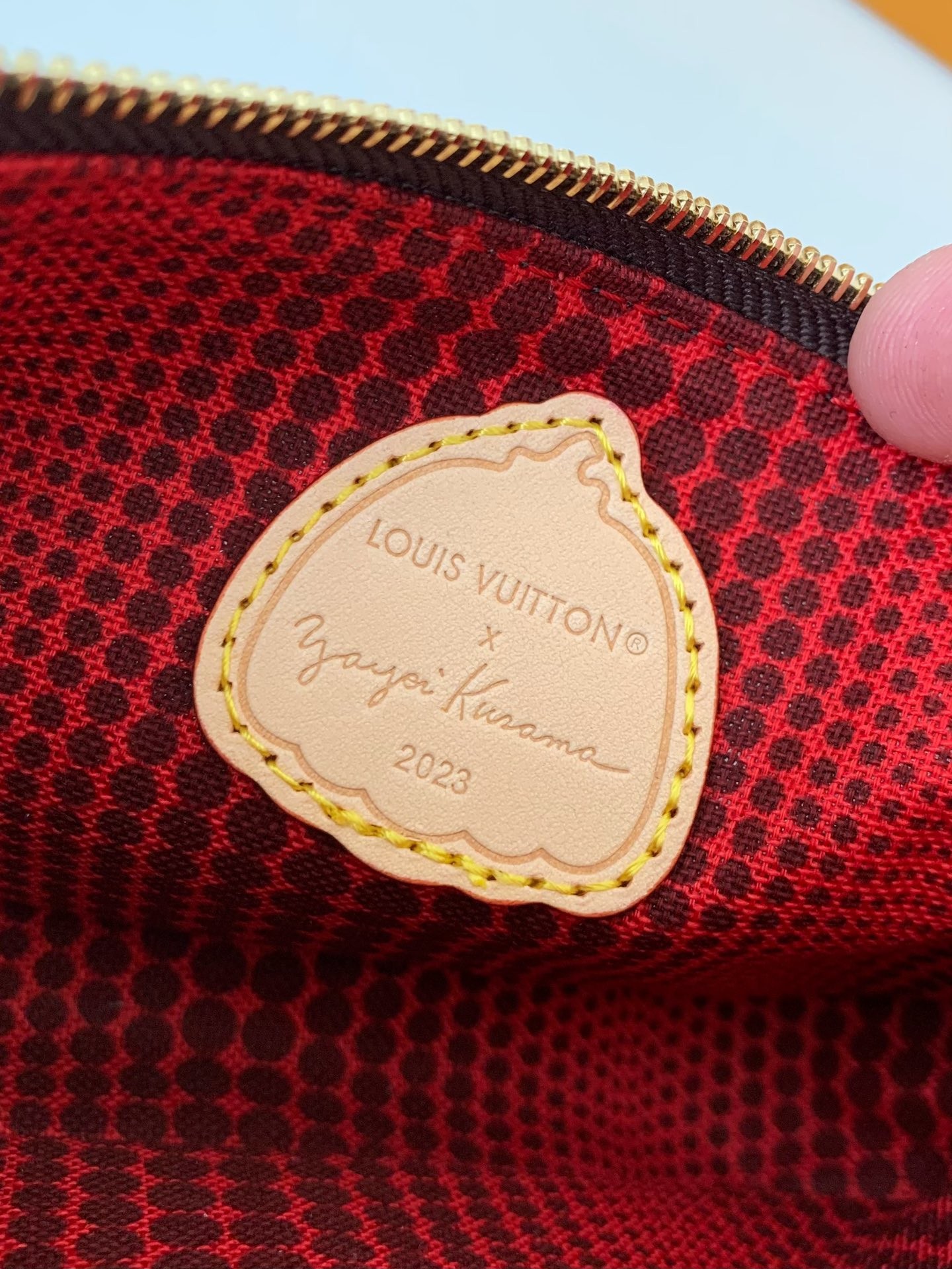 「#560」LV x YK MINI POCHETTE ACCESSOIRES 15.5*10.5*4cm - Image 5